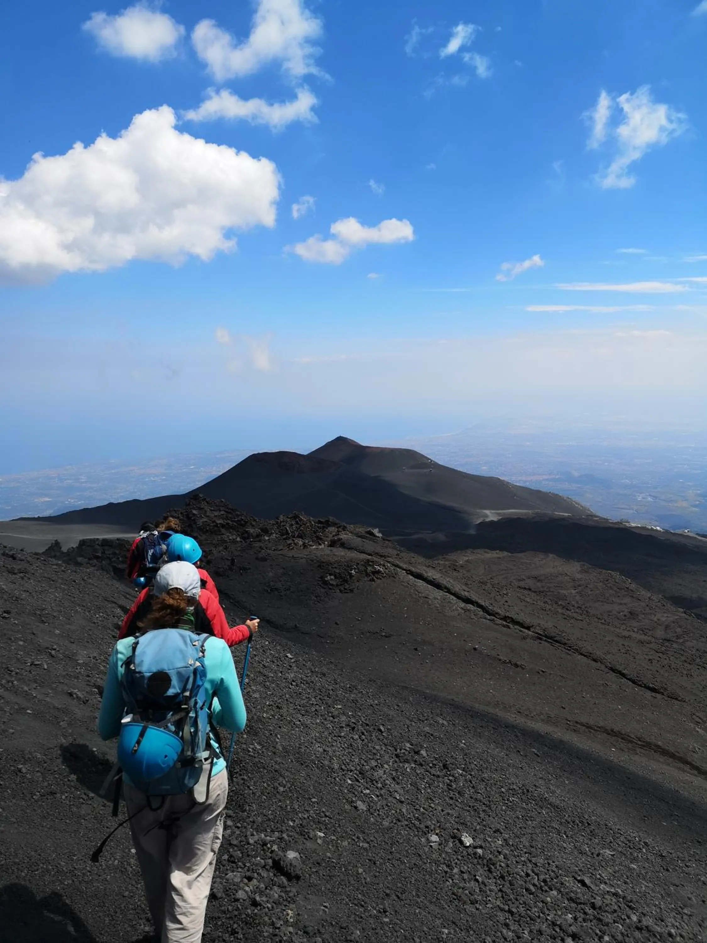People in Casa degli Ulivi Etna