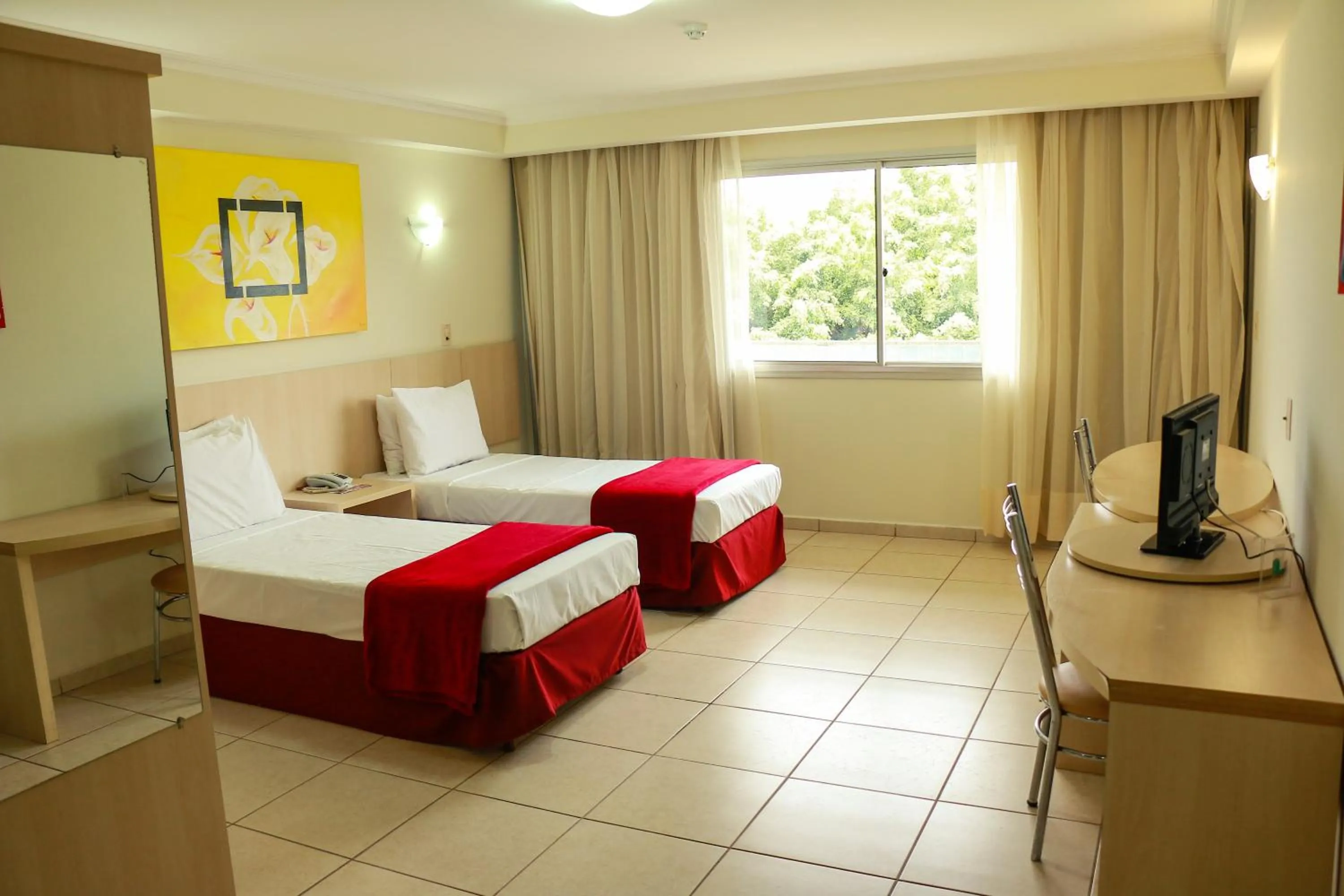 Bed in Bay Park Hotel Resort