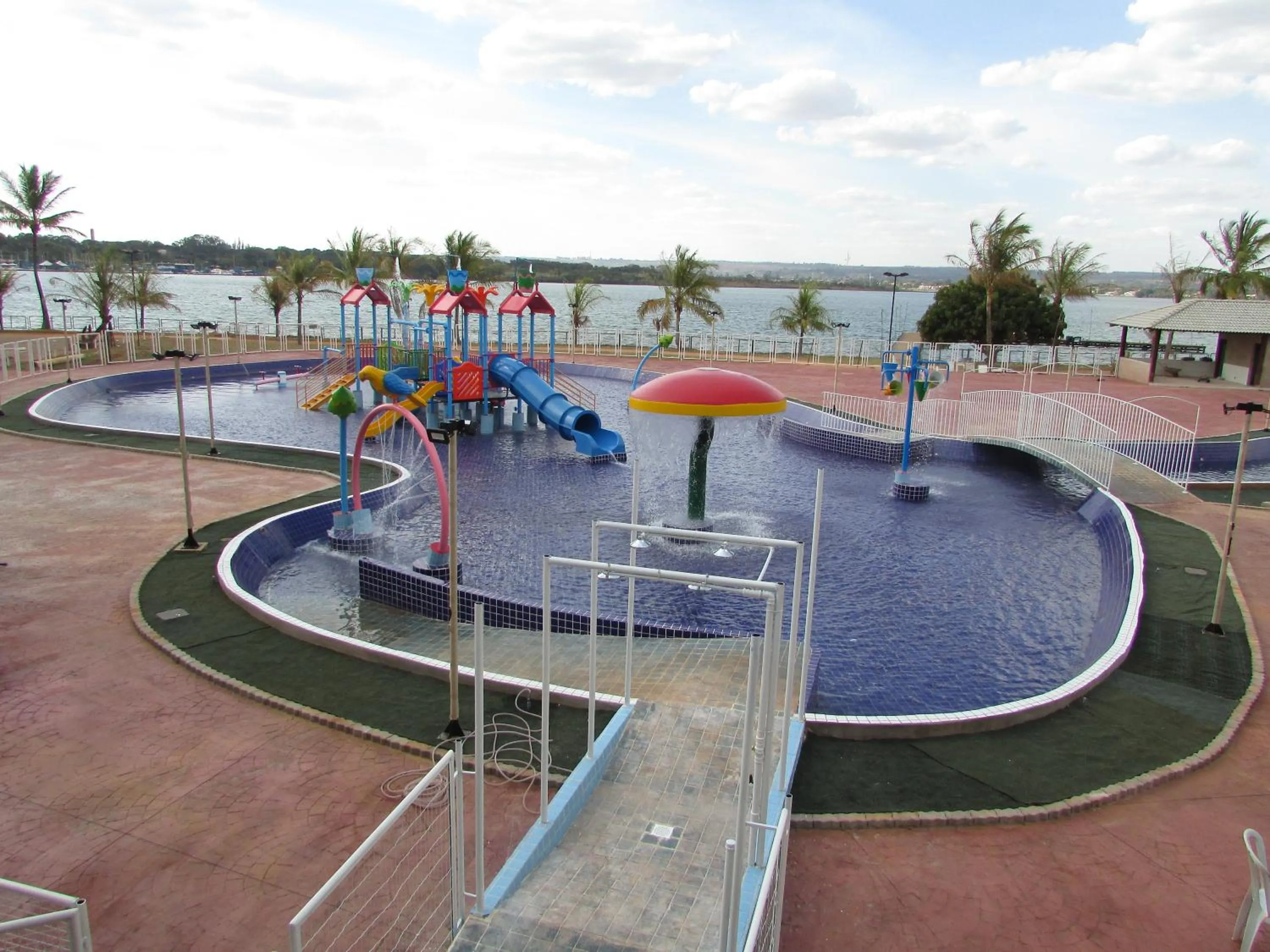 Swimming pool in Bay Park Hotel Resort