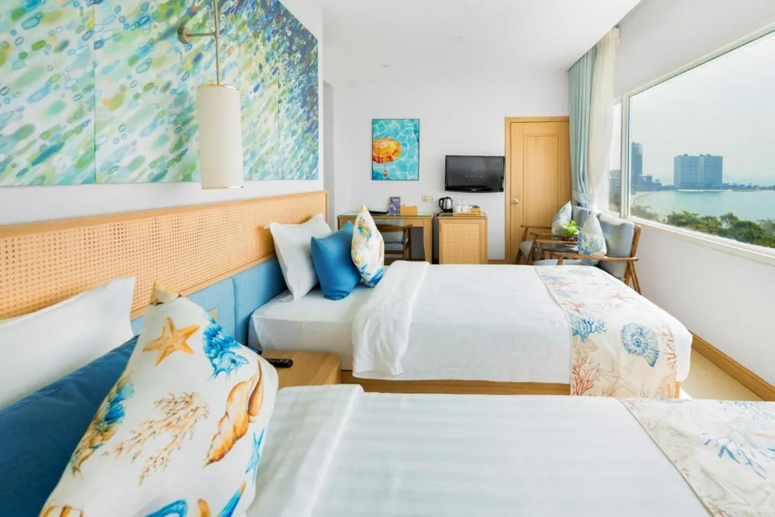 Bed in Independence Hotel Resort & Spa