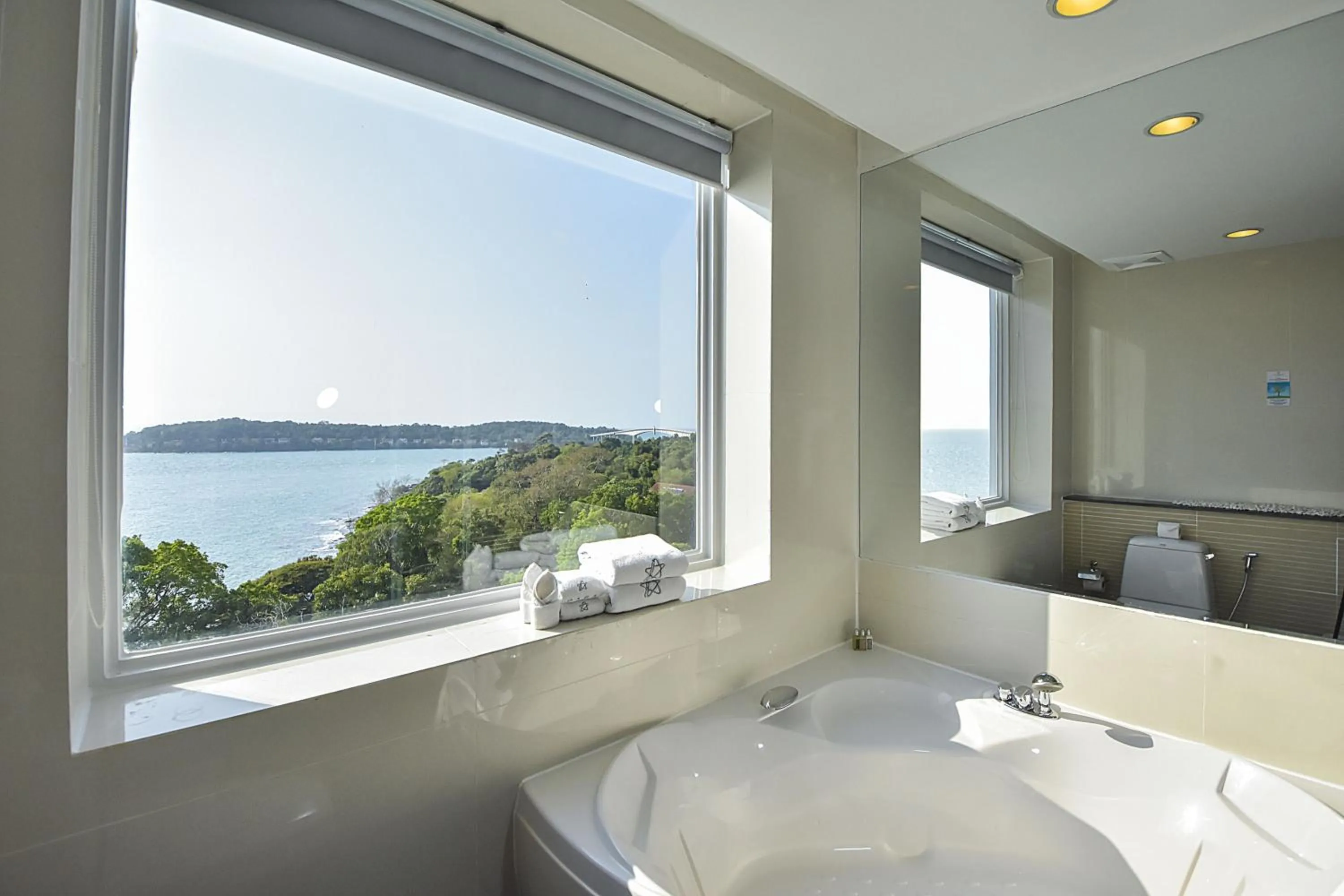 Natural landscape, Bed in Independence Hotel Resort & Spa