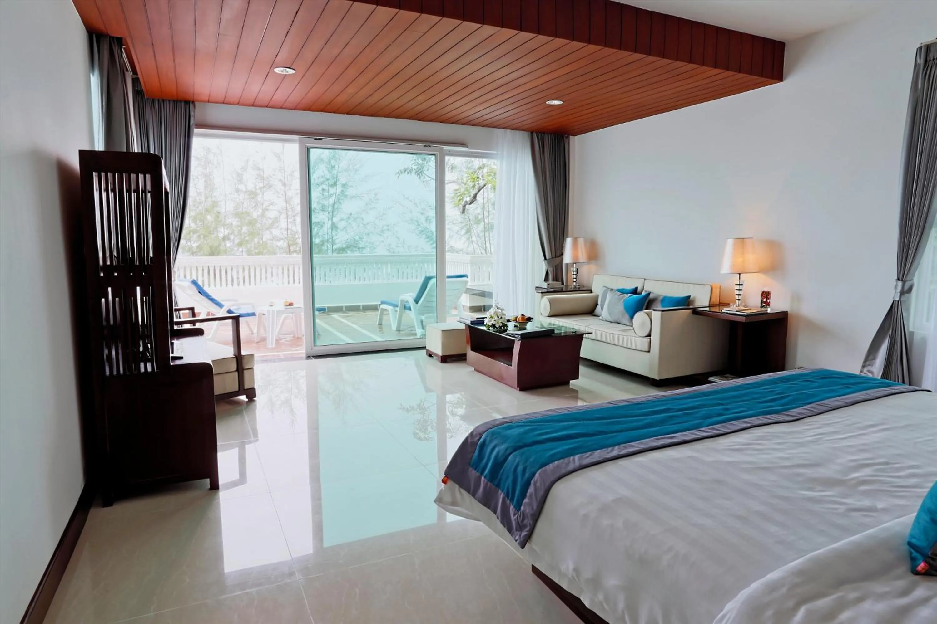 Decorative detail, Bed in Independence Hotel Resort & Spa