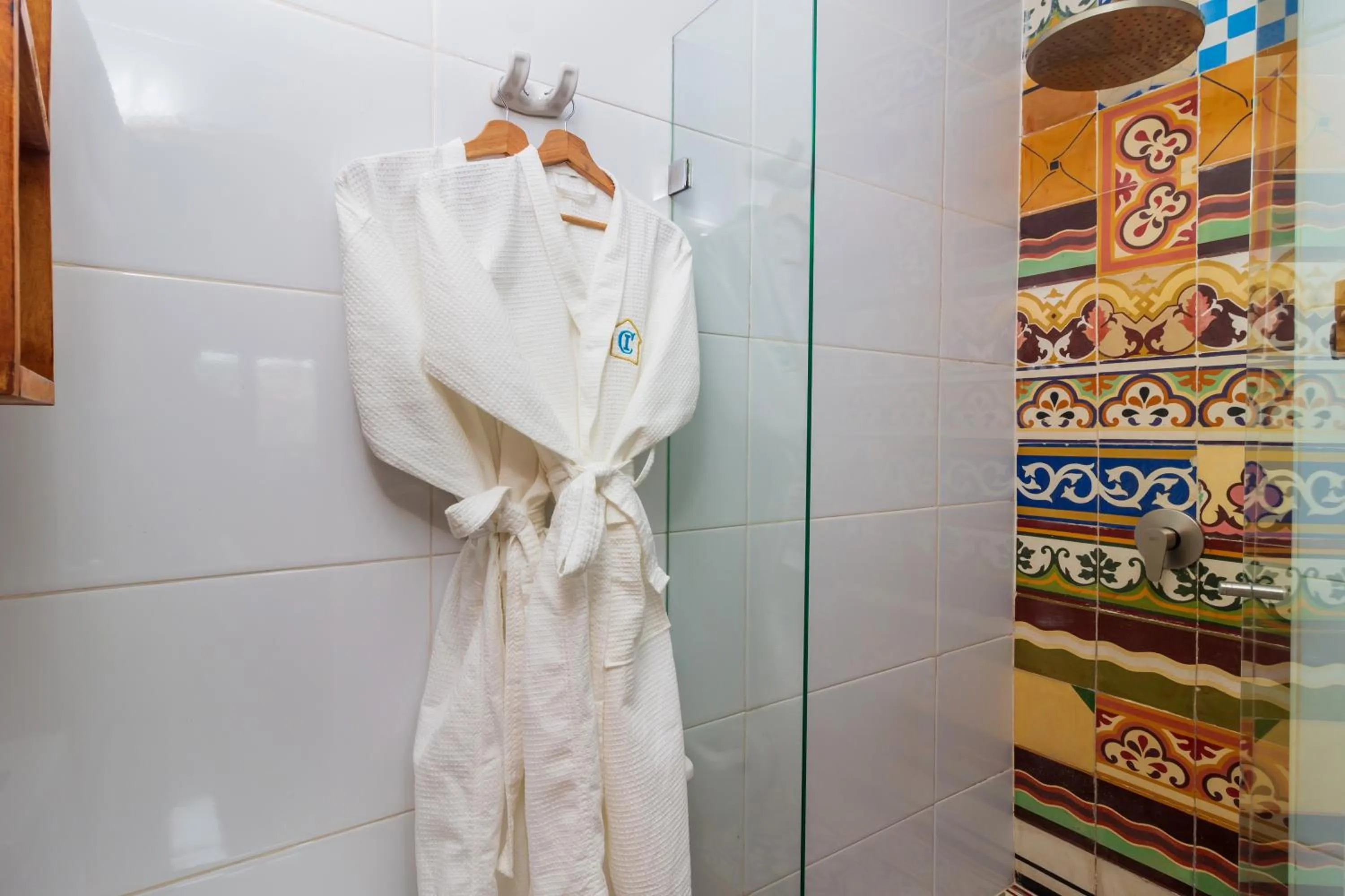 Toilet in Voilá Signature Casa Isabel