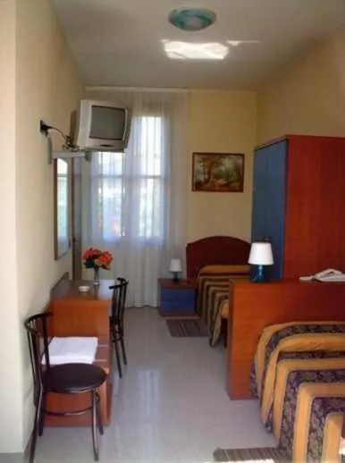 Photo of the whole room, Bed in Hotel Greco