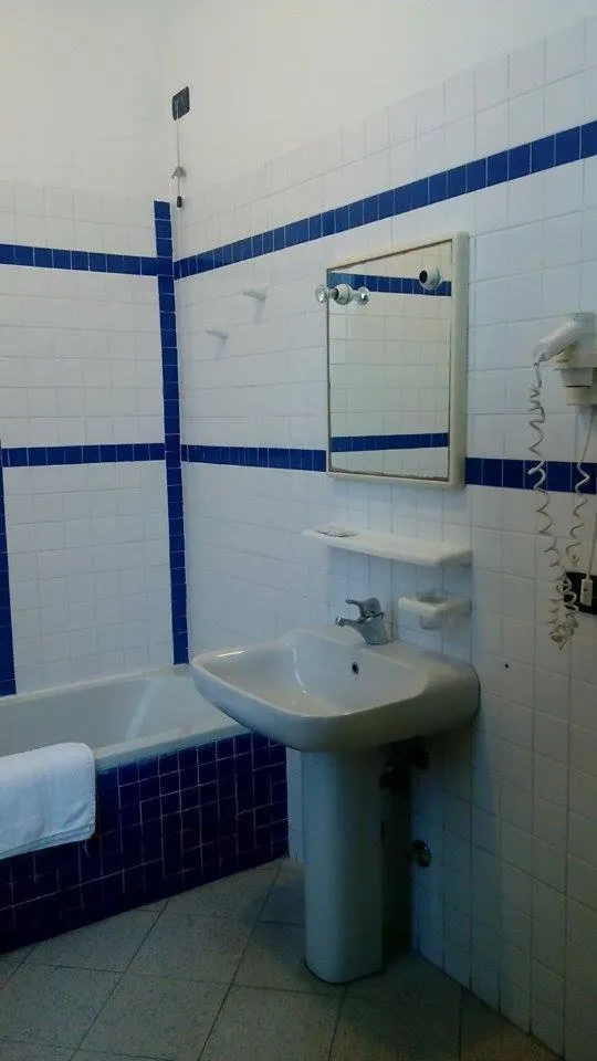 Bathroom in Hotel Greco