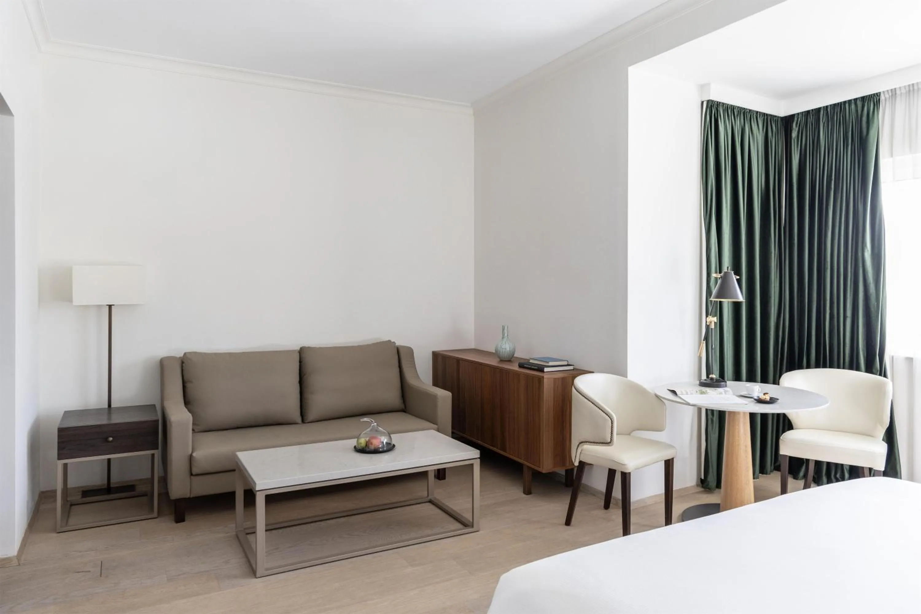 Living room, Bed in Hilton Nicosia