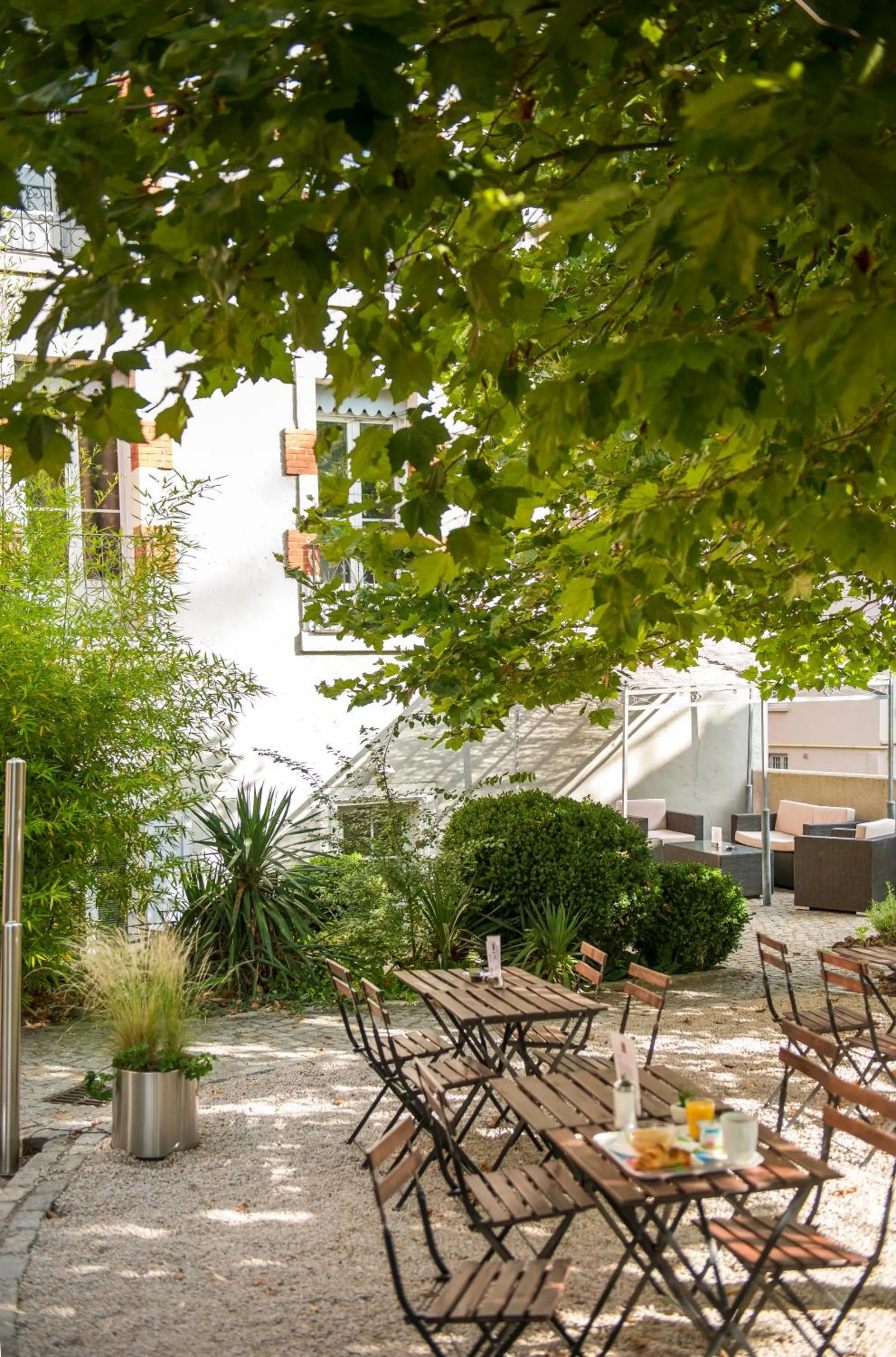 Patio in Hôtel des Capucins