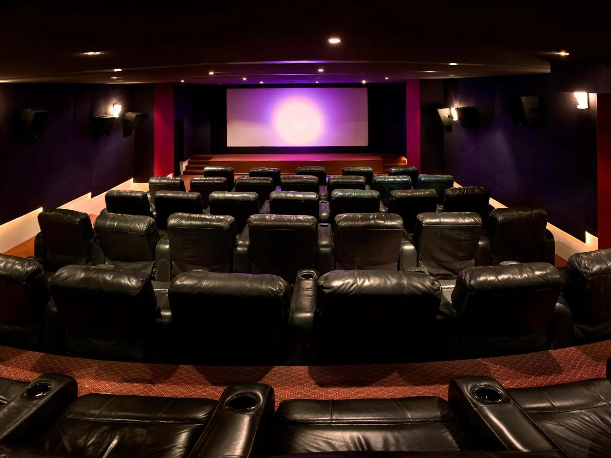 Communal lounge/ TV room in The Lalit Mumbai