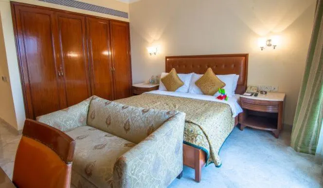 Bed in The Lalit Mumbai