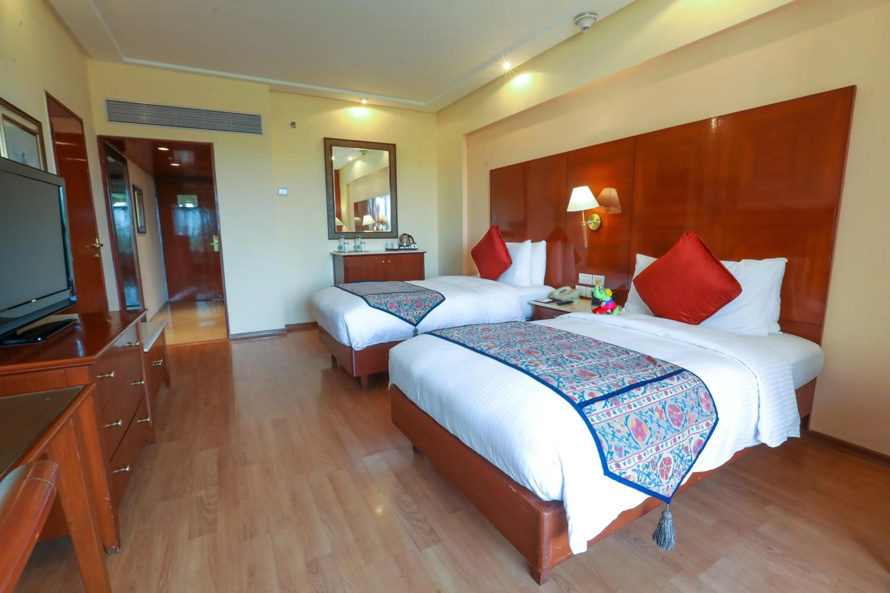 Bed in The Lalit Mumbai