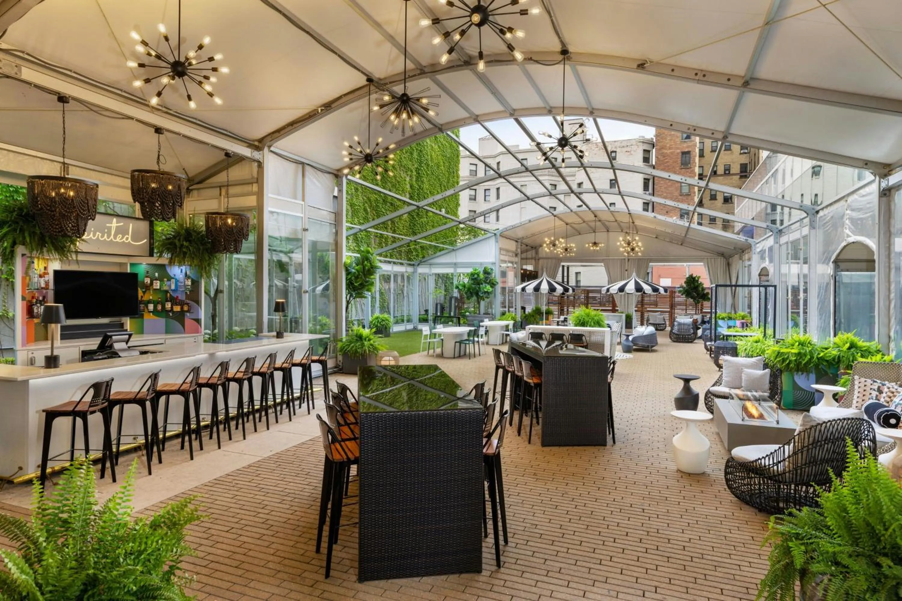 Lounge or bar in The Westin Buffalo