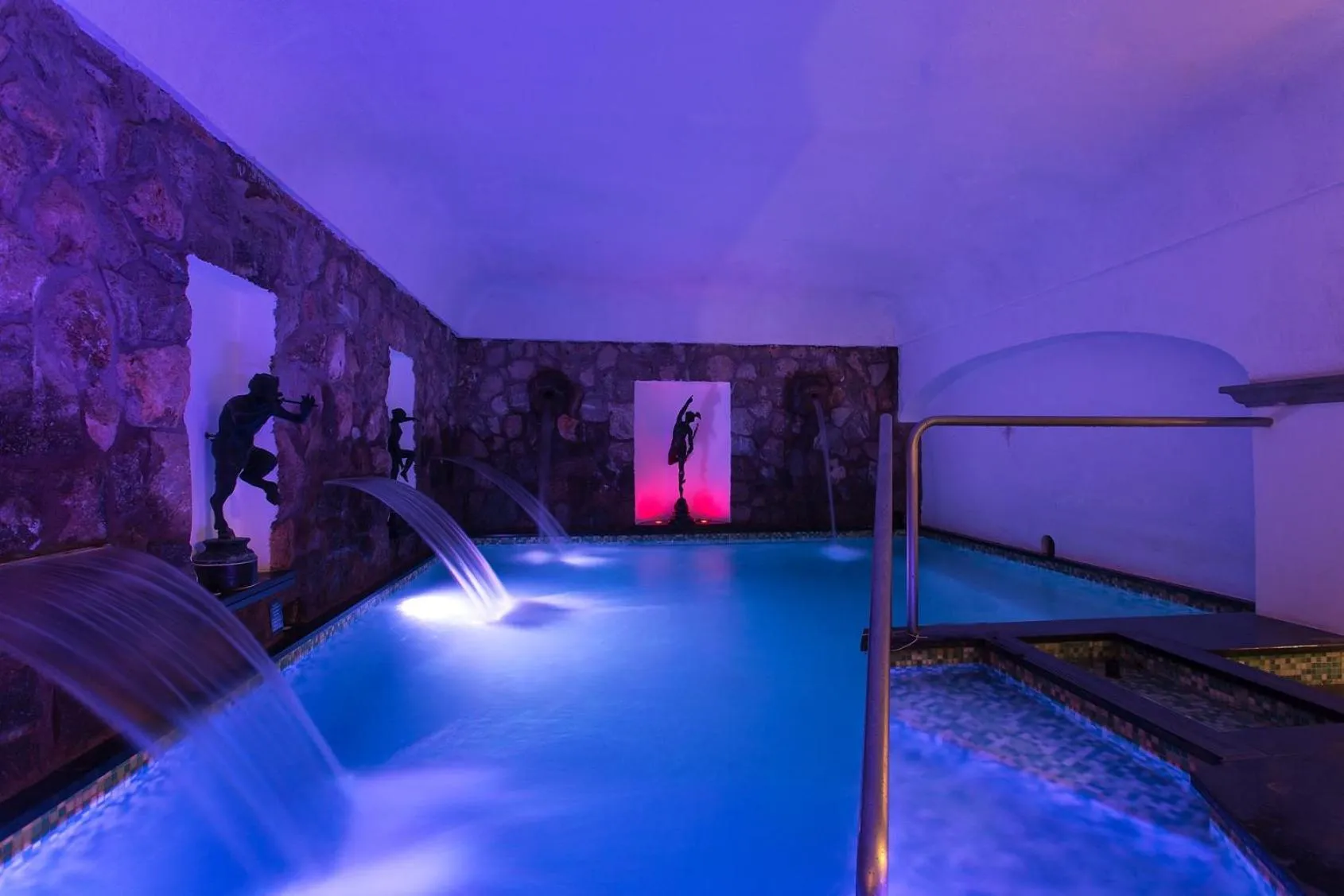 Swimming pool in Parco Residence La Rosa