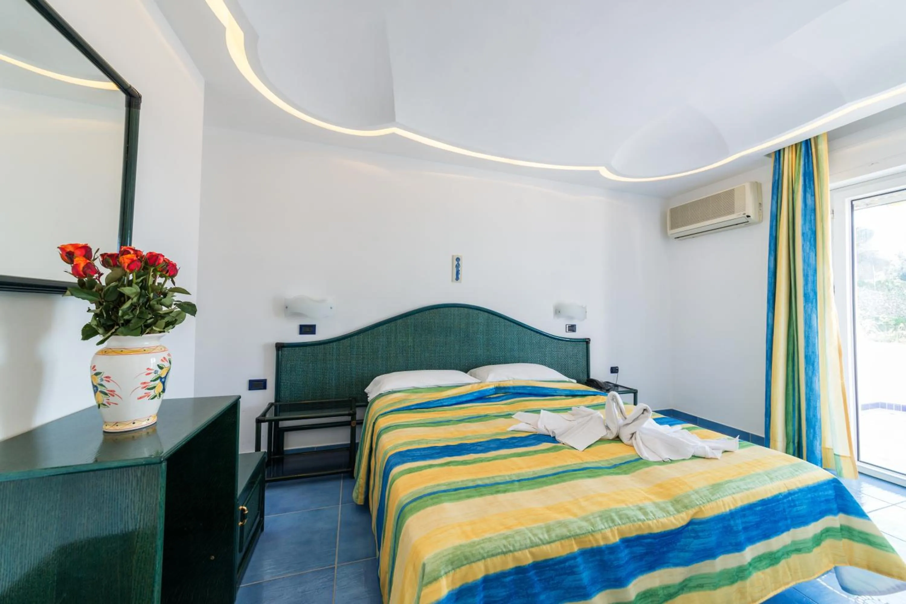 Photo of the whole room, Bed in Parco Residence La Rosa