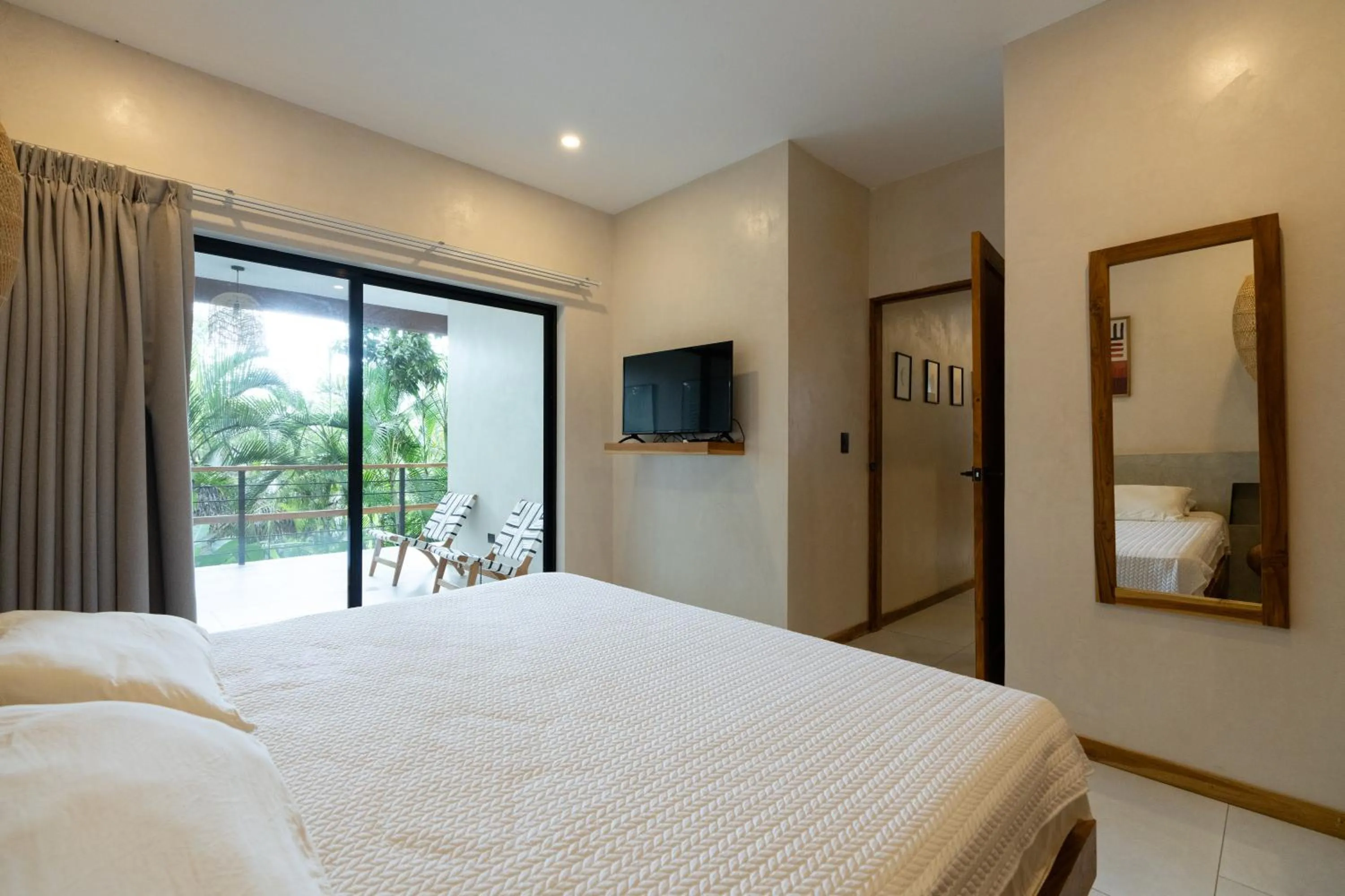 Bed in Ohana Villas