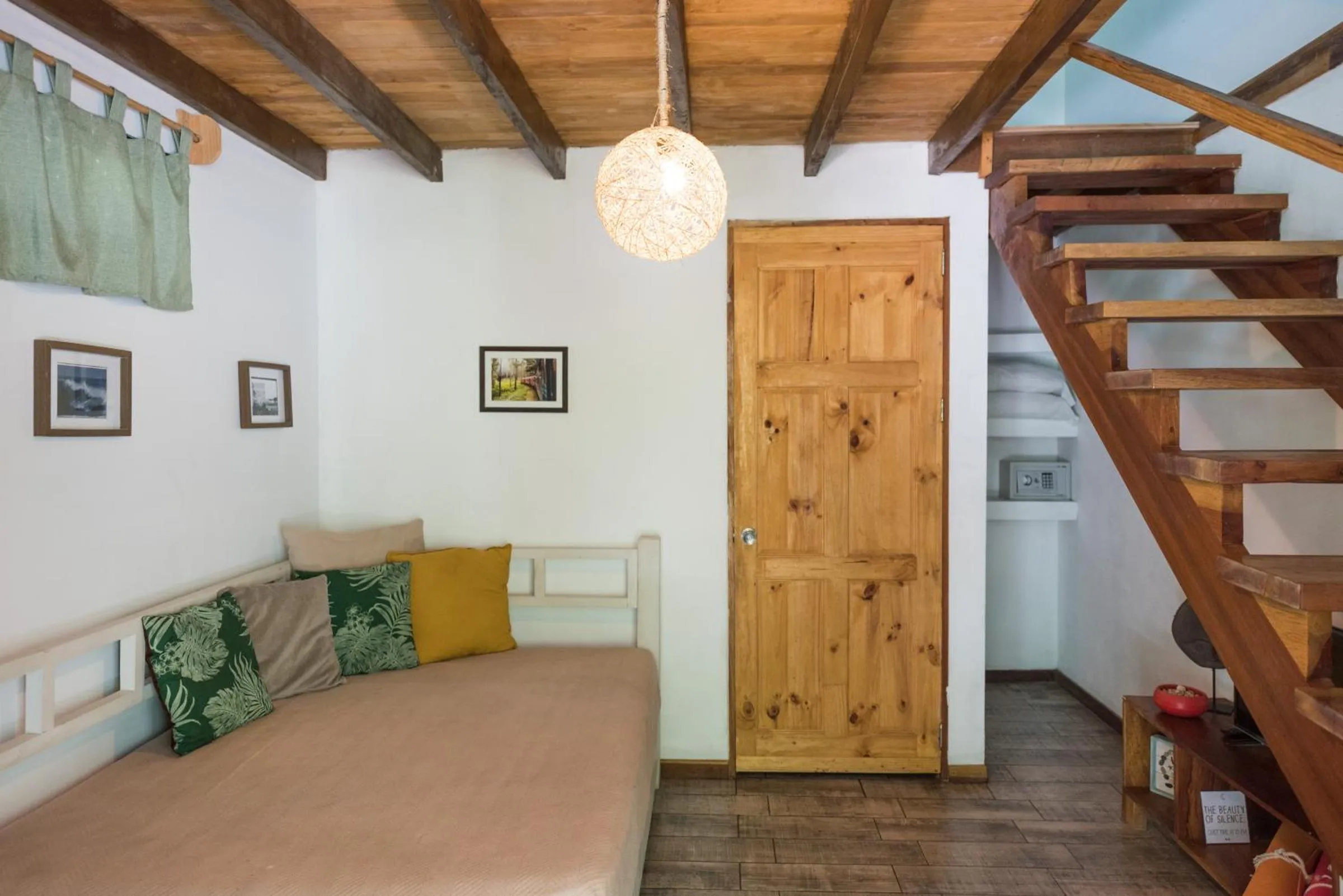 Property building, Bed in Ohana Villas