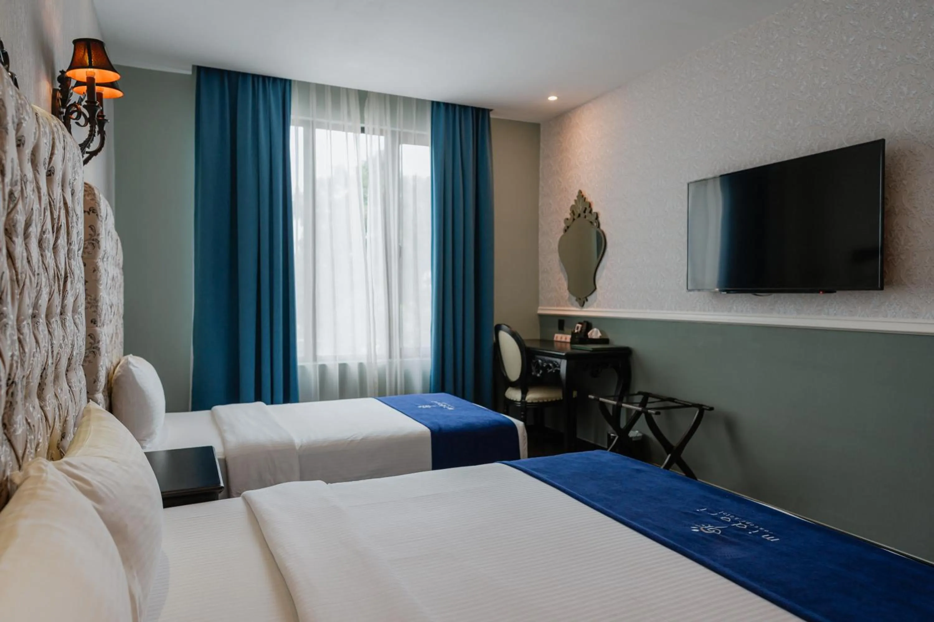 Bed in Midori Concept Hotel