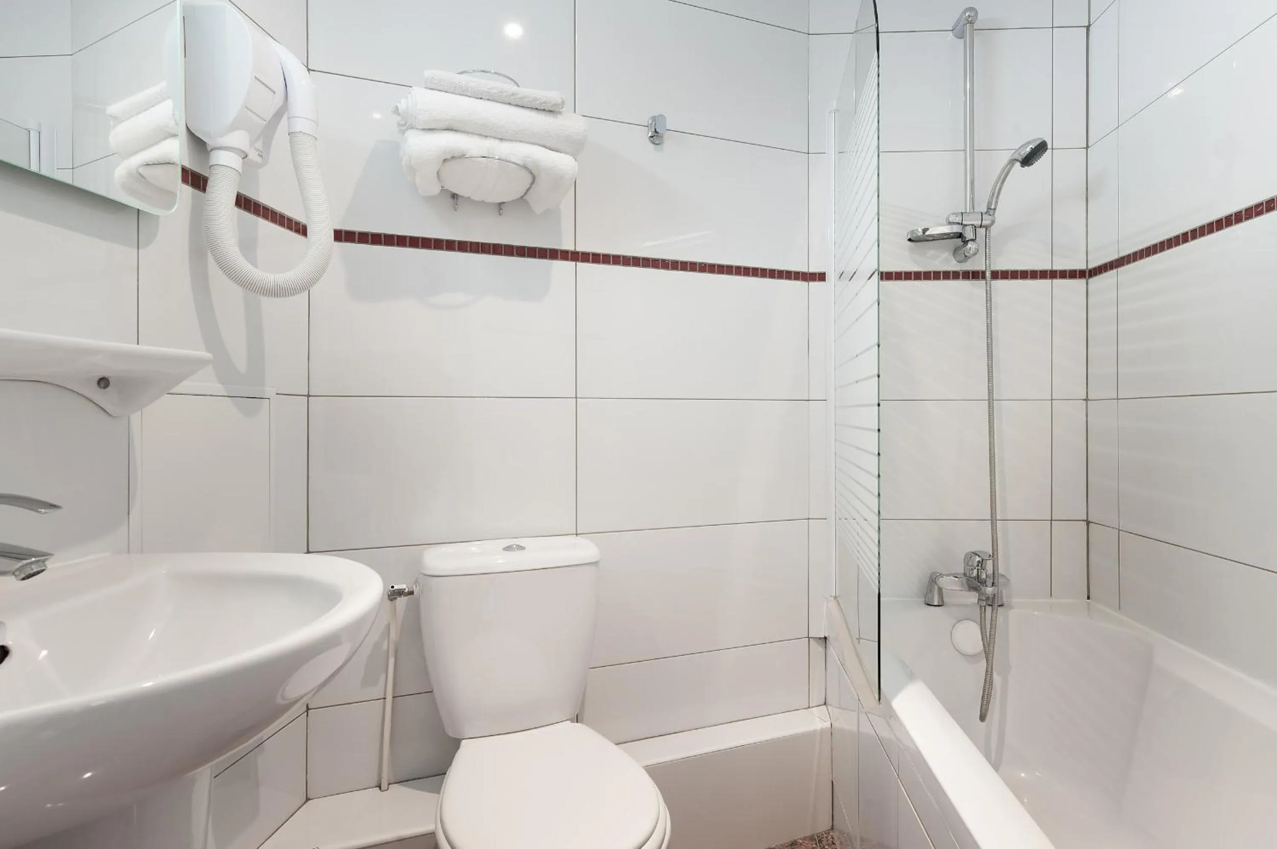 Bathroom in Hotel Americain