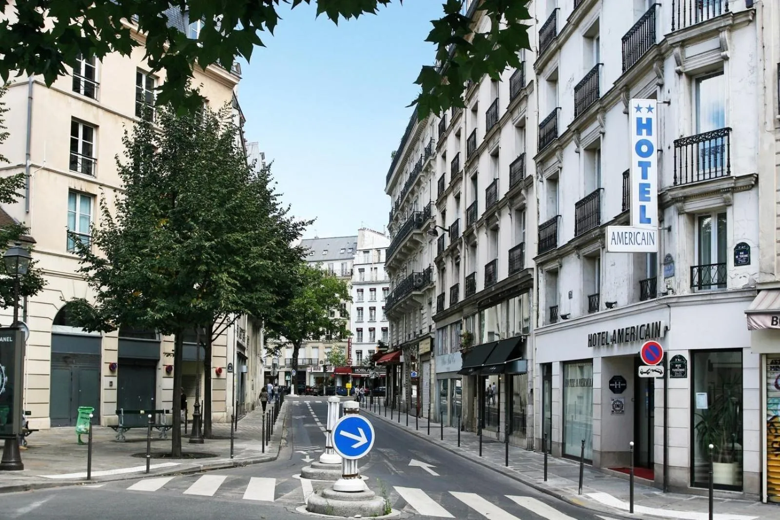 Facade/entrance in Hotel Americain