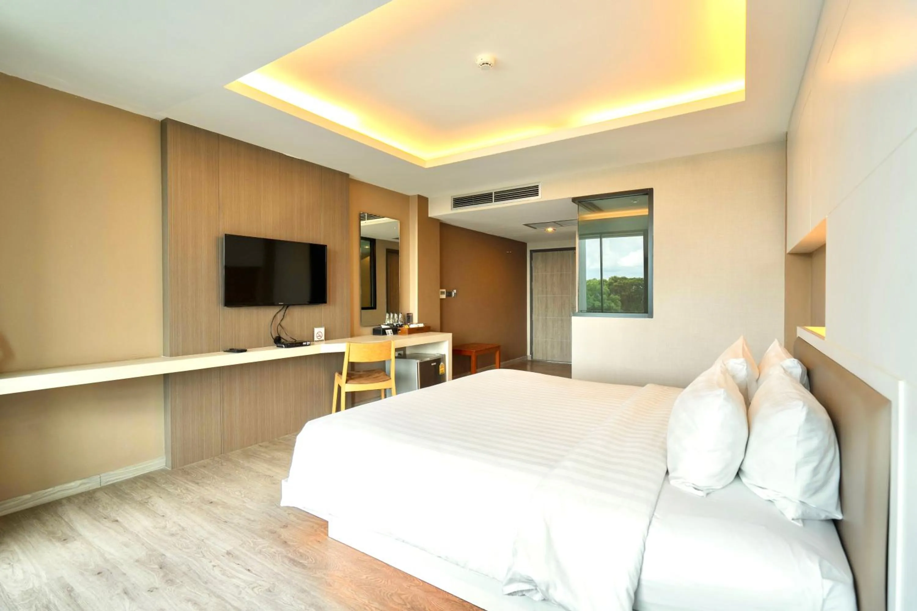 Photo of the whole room, Bed in The Zense Boutique Hotel