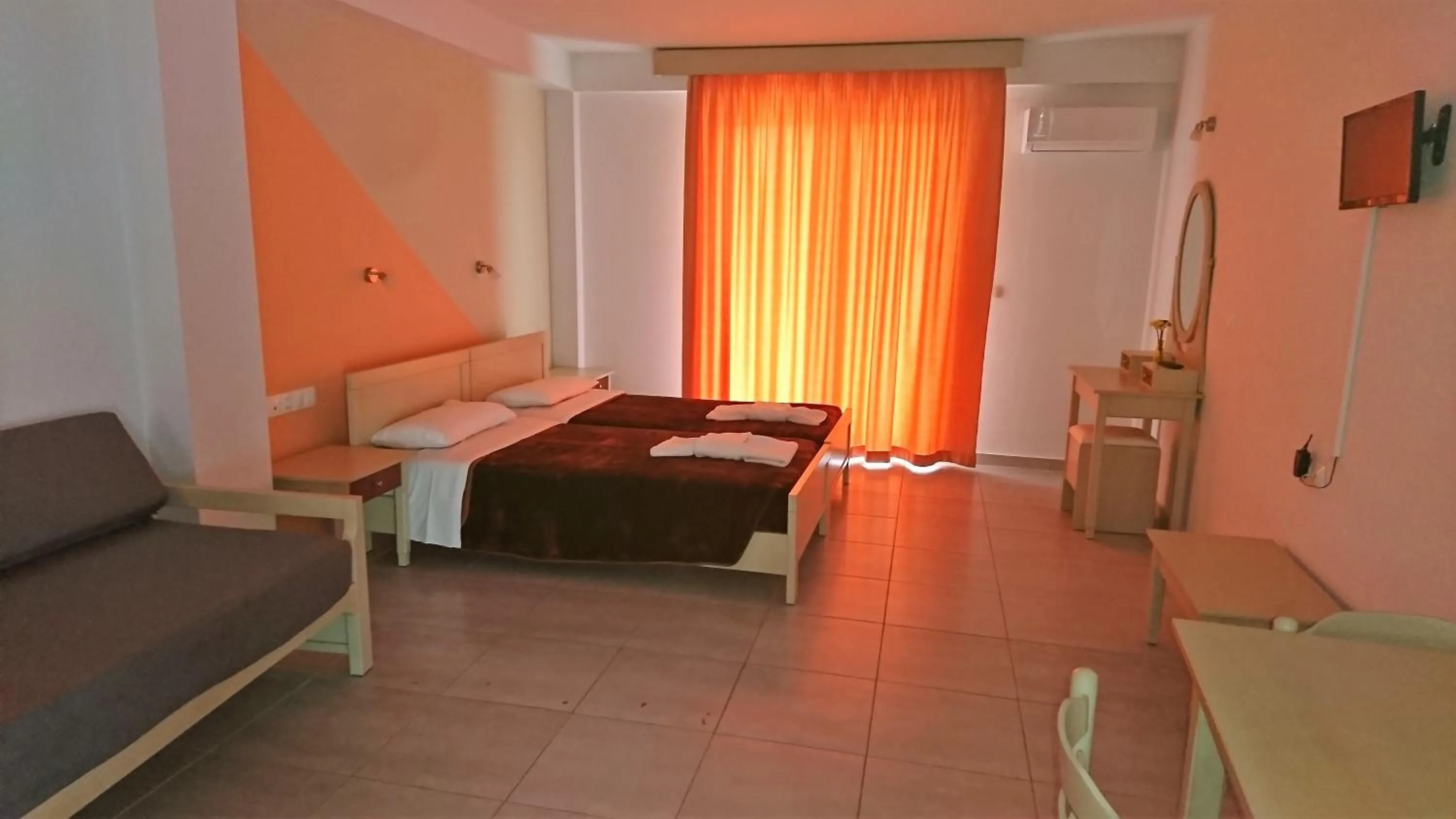 Studio in Christakis