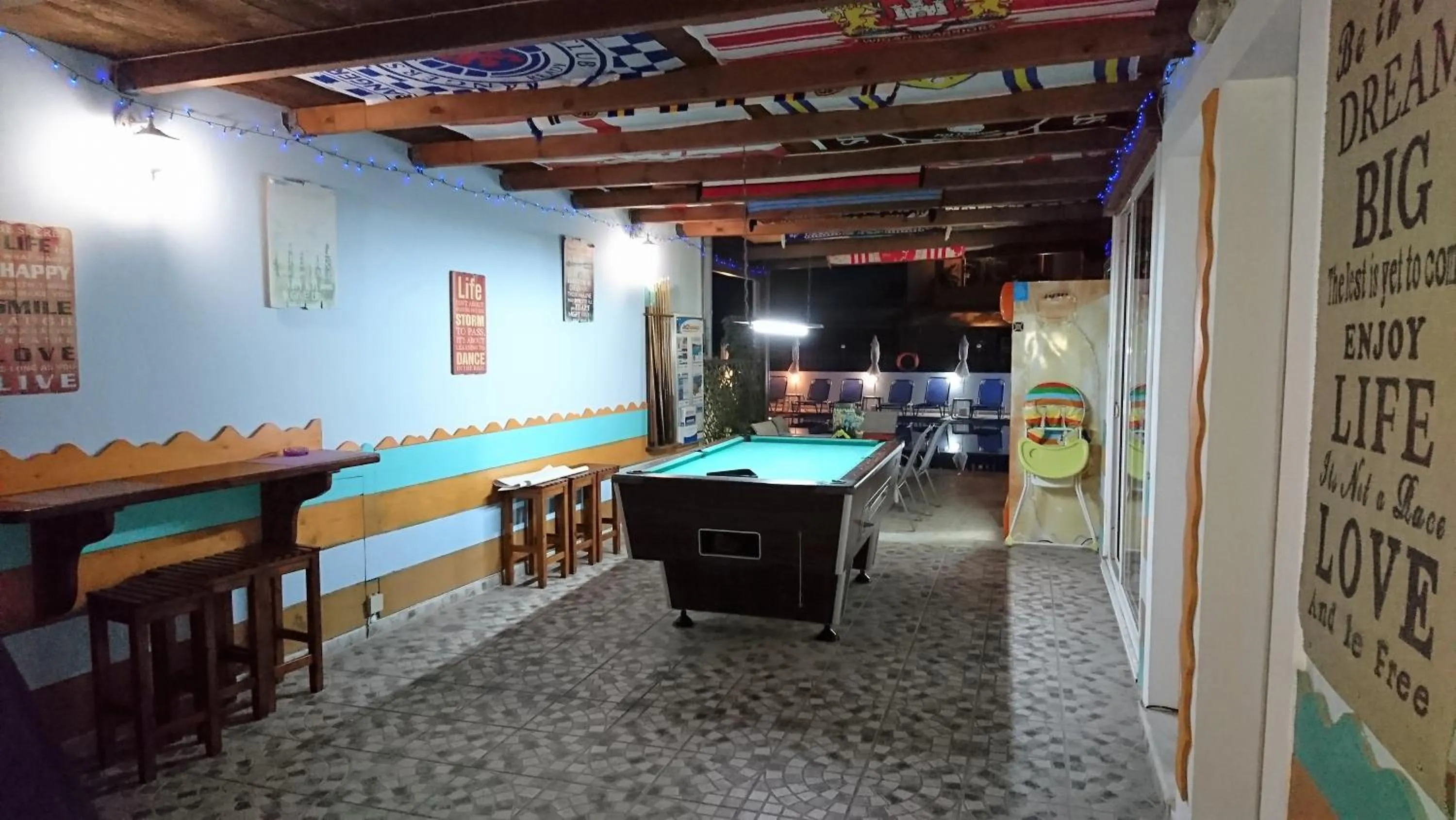 Billiard in Christakis