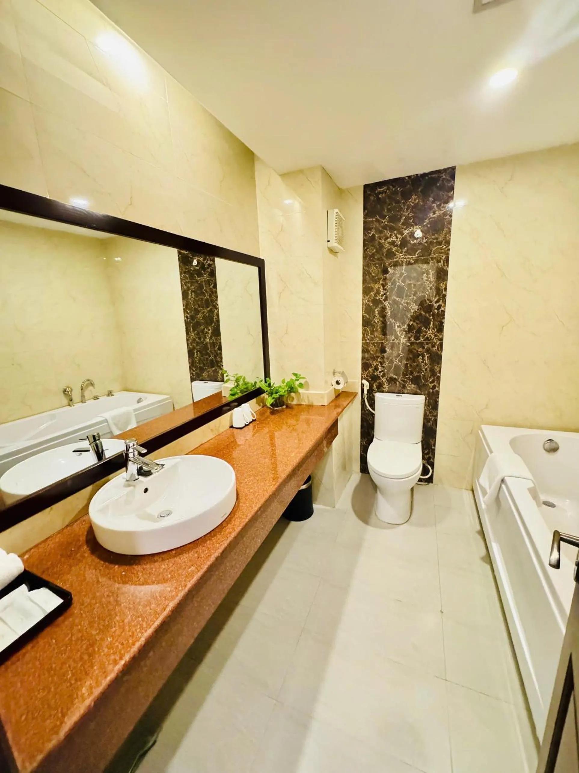 Shower in Muong Thanh Vinh Hotel