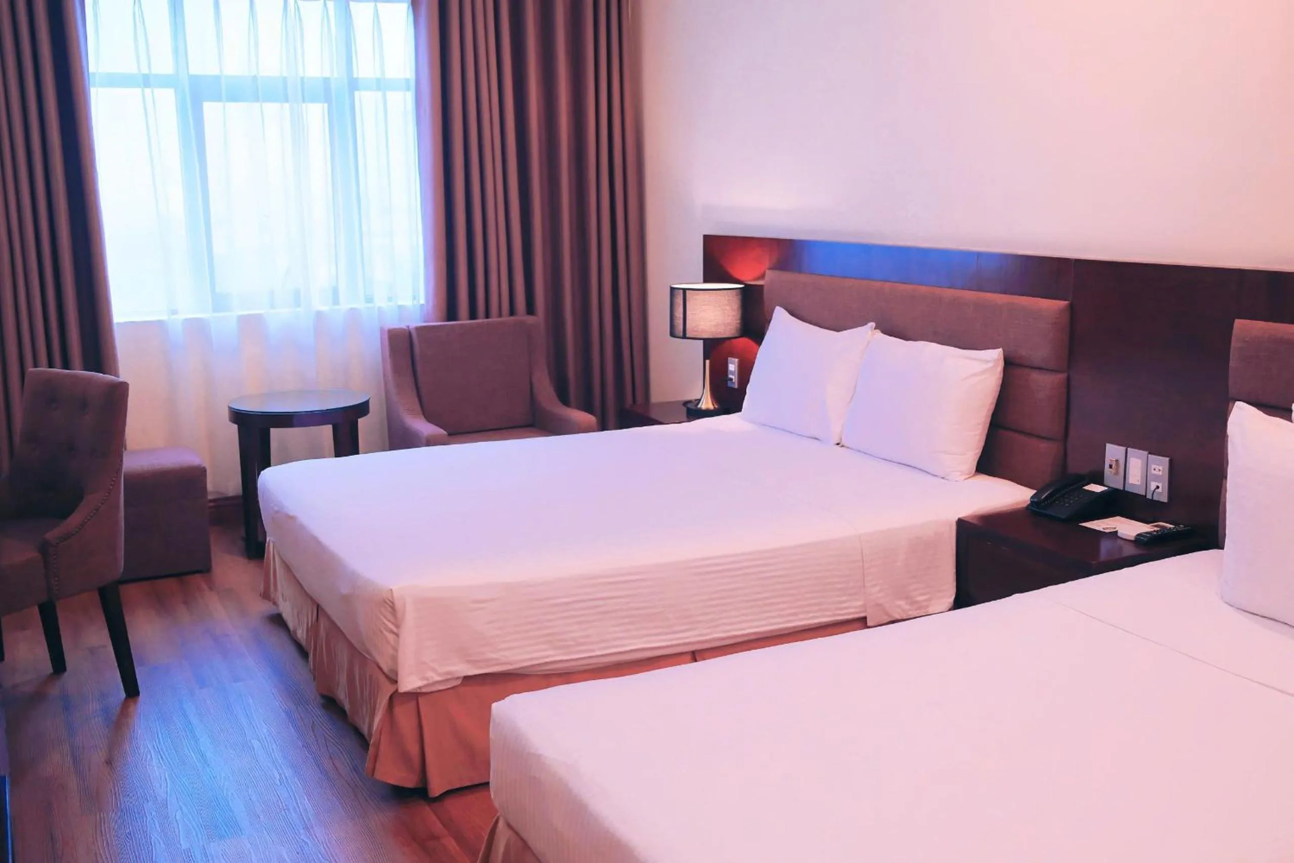Bedroom, Bed in Muong Thanh Vinh Hotel