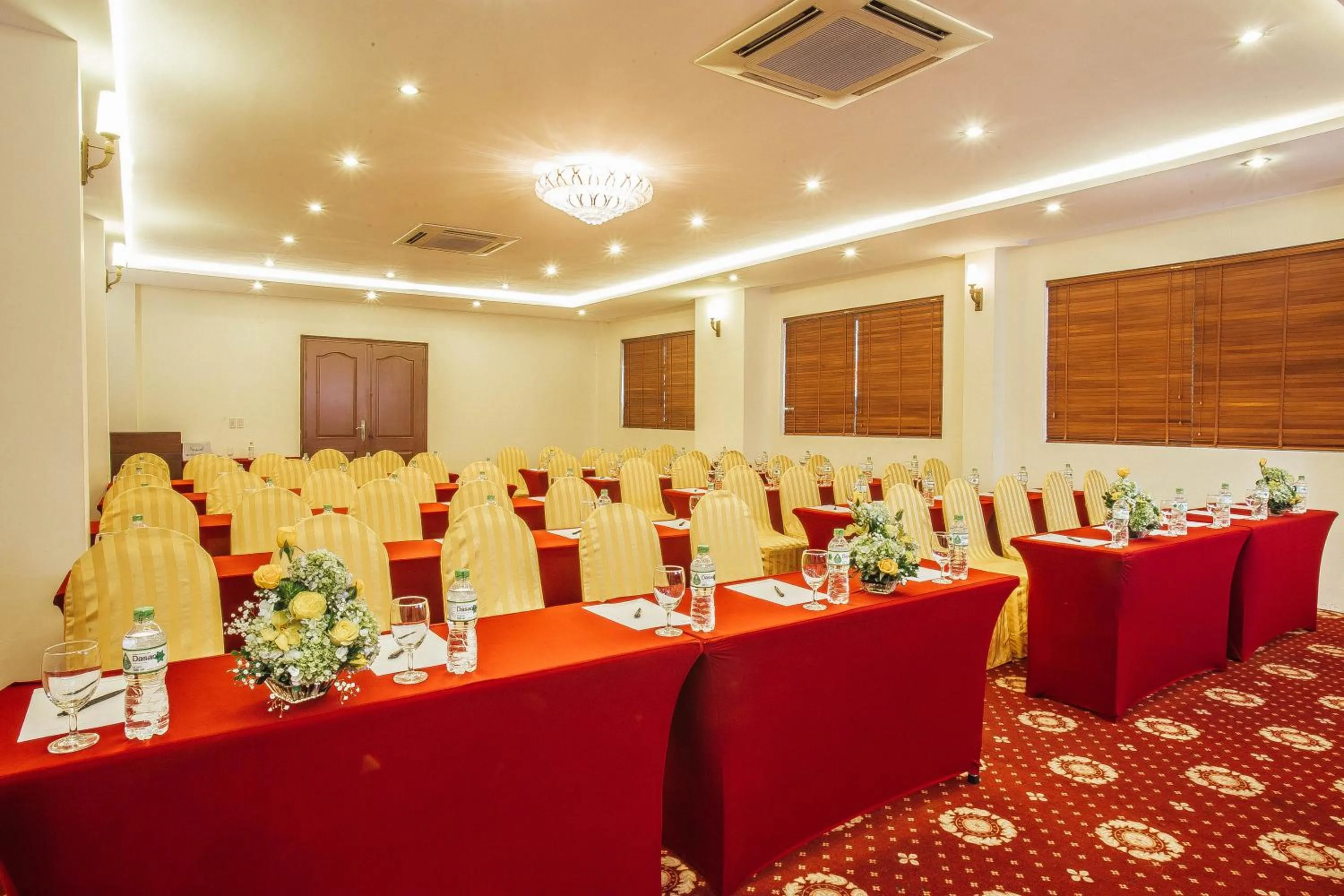Meeting/conference room in Muong Thanh Vinh Hotel