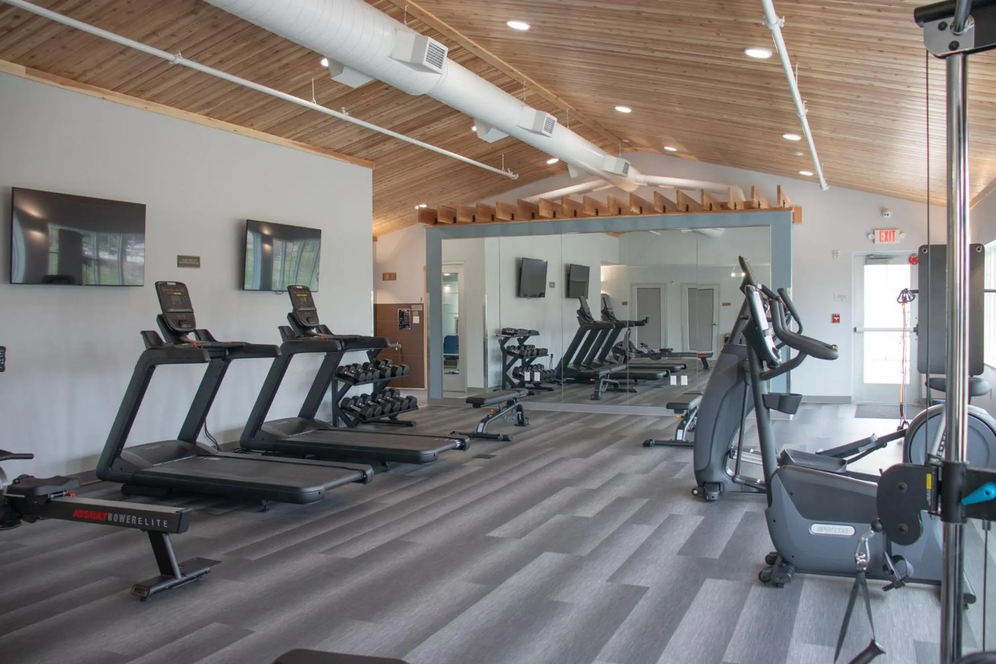 Fitness centre/facilities in Staybridge Suites Fargo by IHG