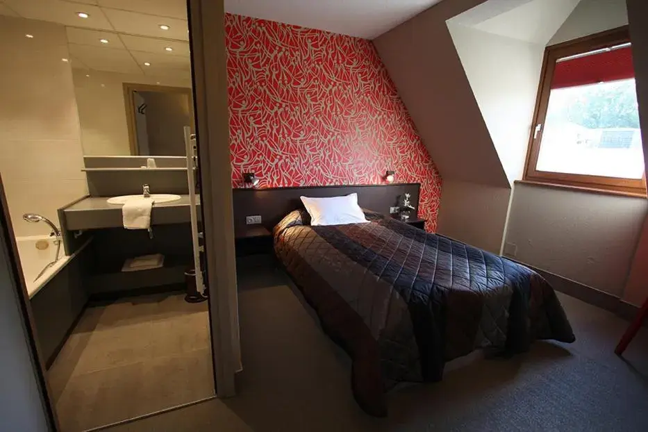 Double Room in Hôtel Restaurant Les Alizés Double Room in Hôtel Restaurant Les Alizés