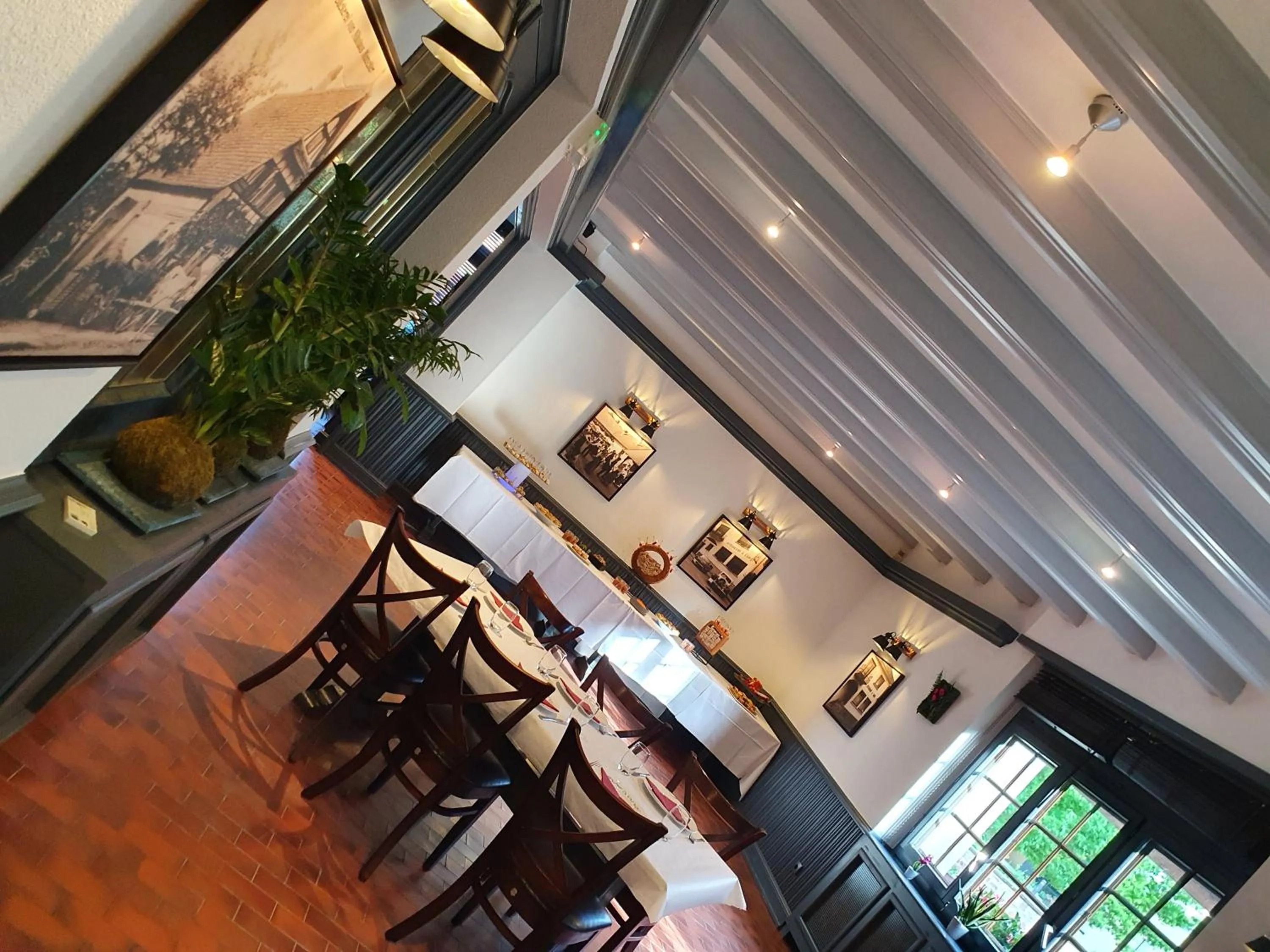 Restaurant/places to eat in Hôtel Restaurant Les Alizés