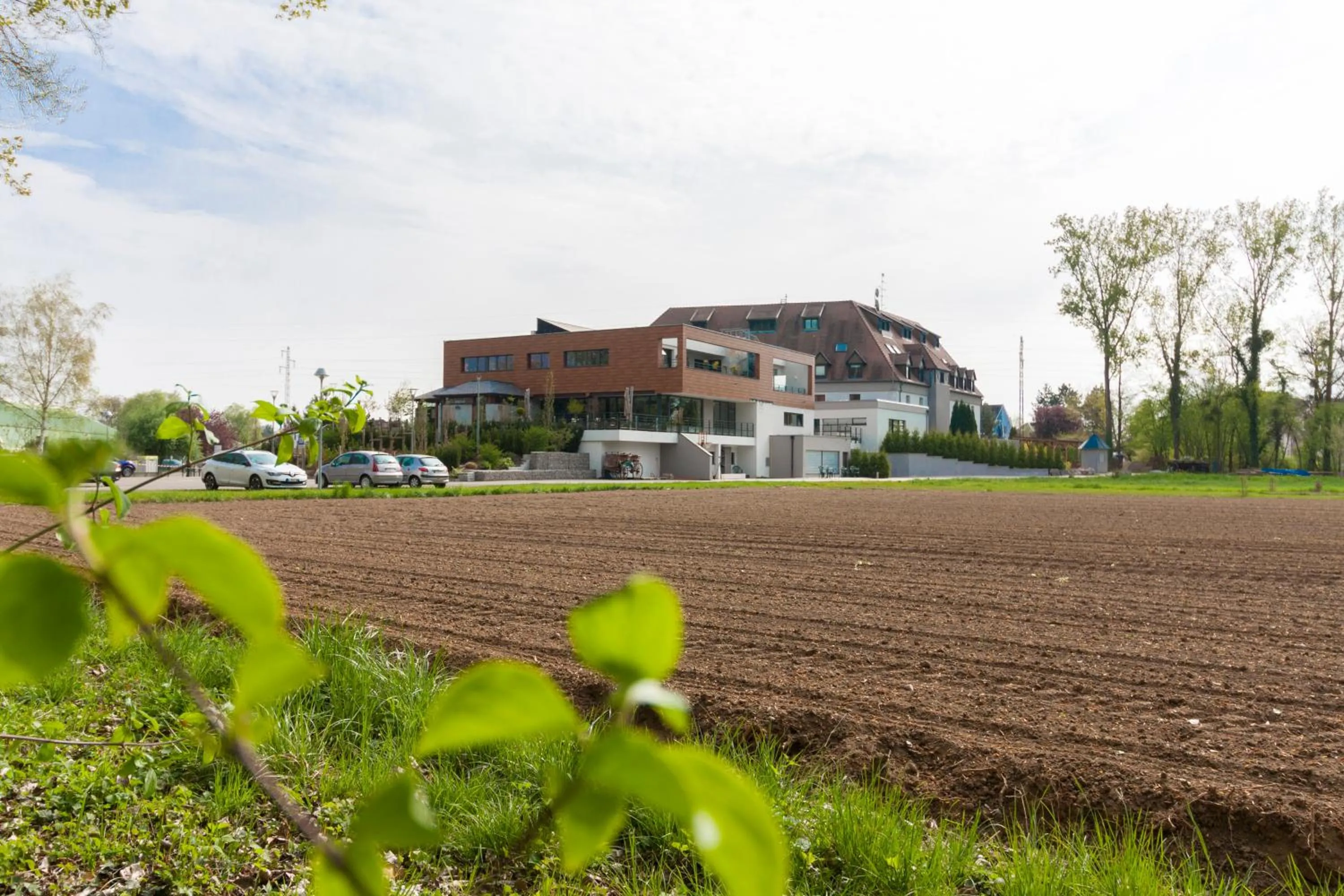Property building in Hôtel Restaurant Les Alizés