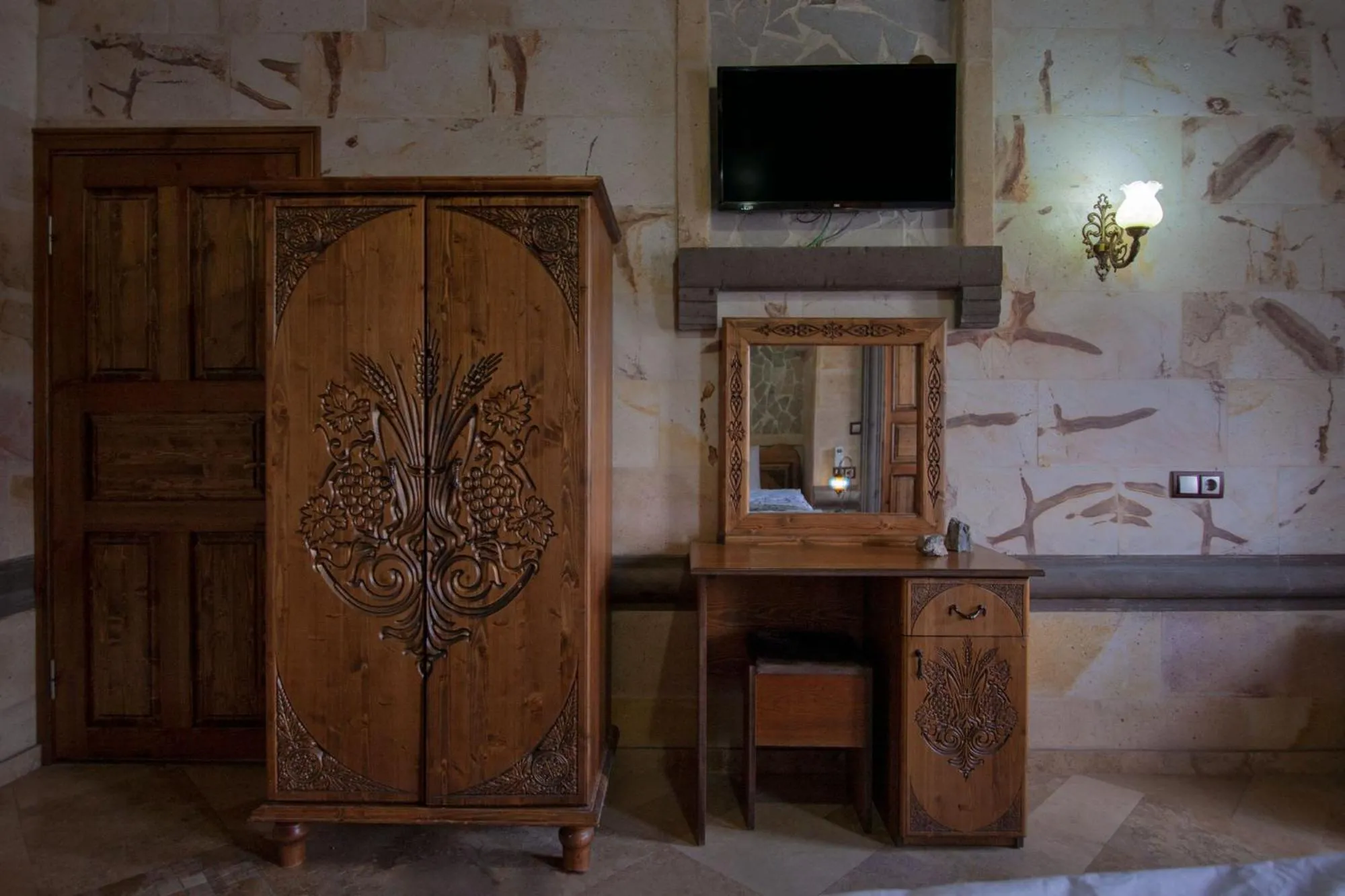 wardrobe in Peace Stone House