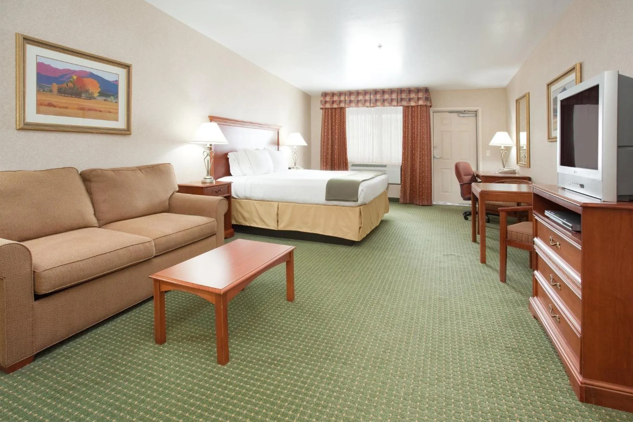 Photo of the whole room, Bed in Holiday Inn Express Hotel & Suites Gunnison by IHG