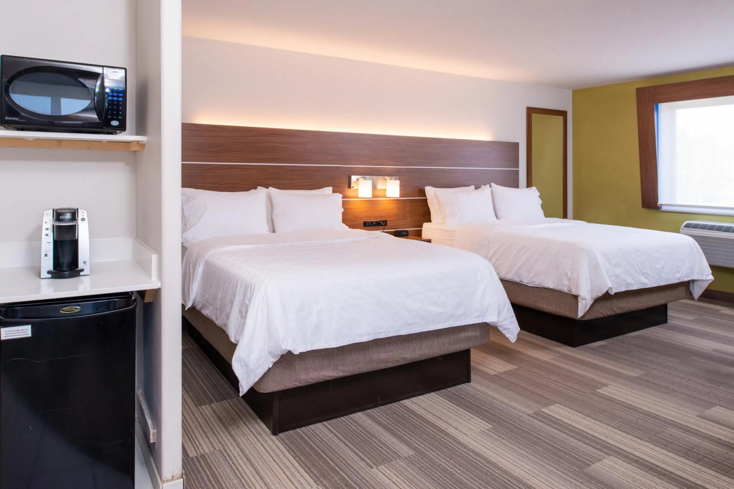 Photo of the whole room, Bed in Holiday Inn Express Hotel & Suites Gunnison by IHG