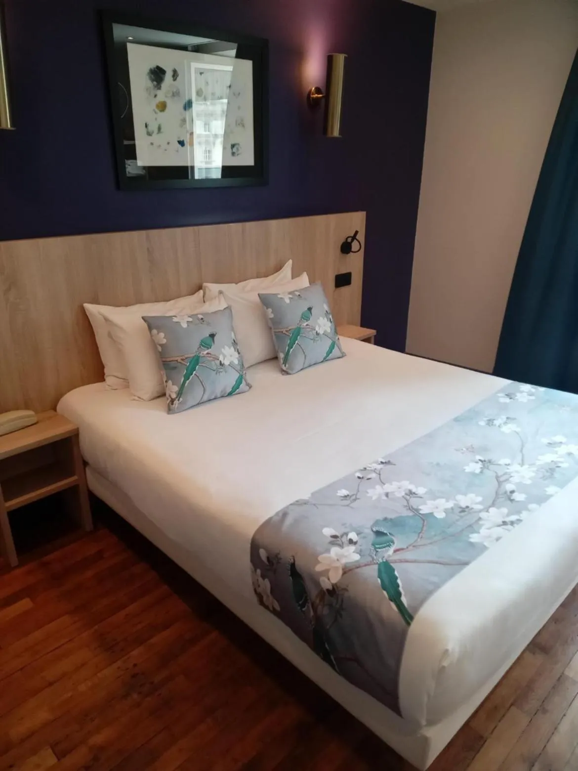 Bed in Hotel Modern Est