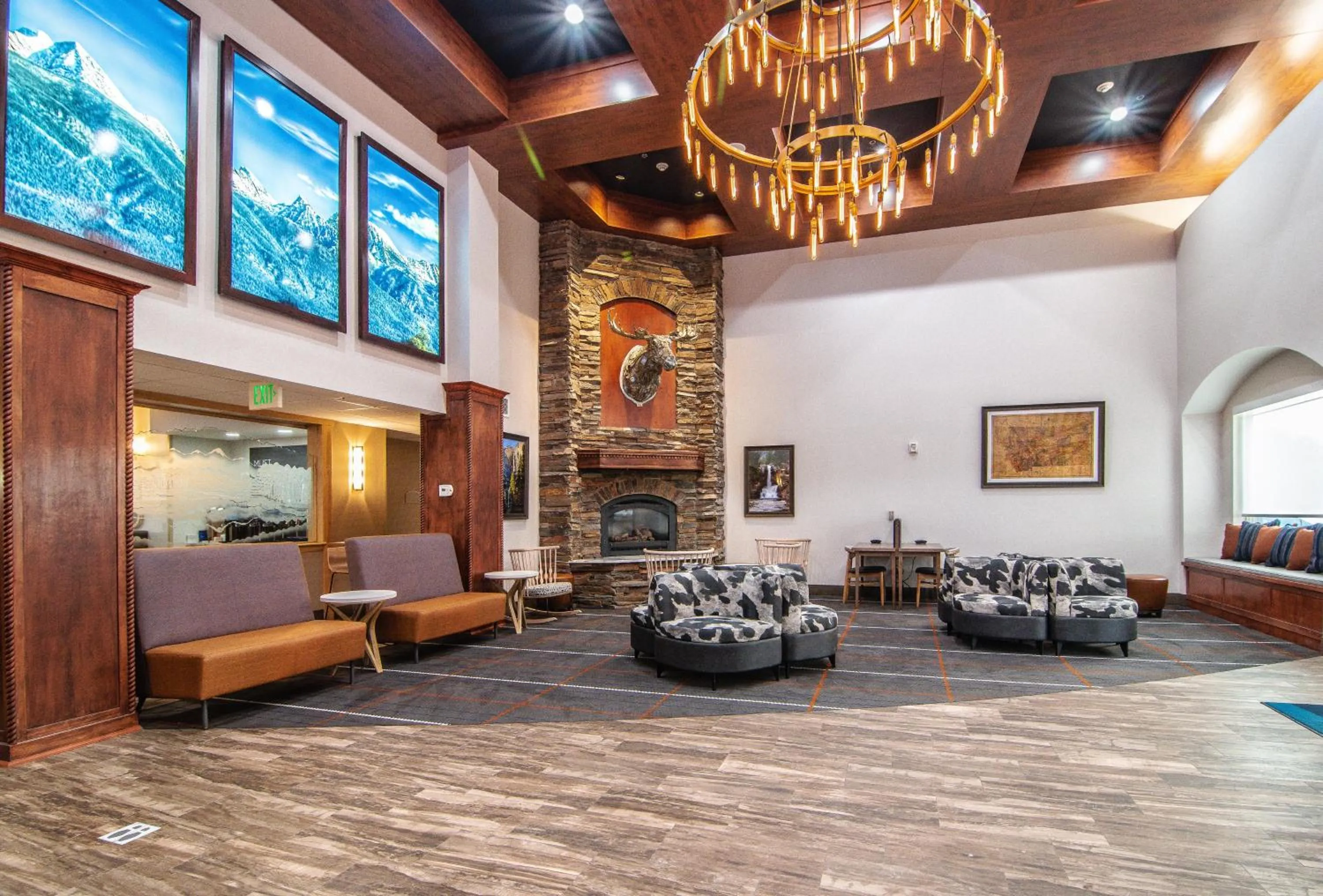 Property building in Holiday Inn Express Hotel & Suites Kalispell by IHG