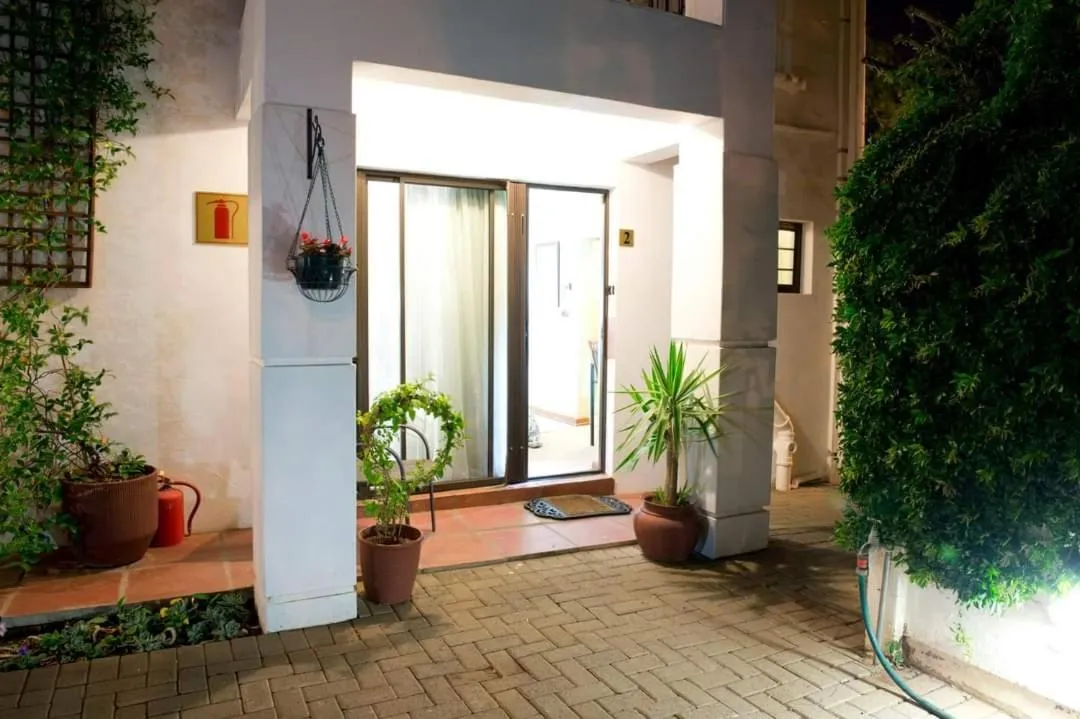 Patio in La Bohéme Gastehuis