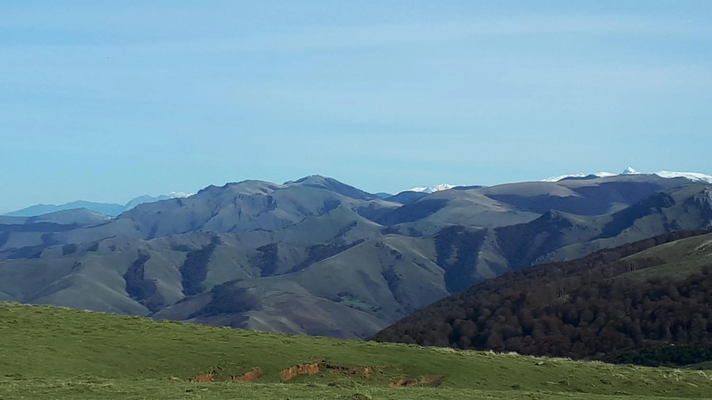 Mountain view in Villa Goxoki avec piscine Saint Jean Pied de Port