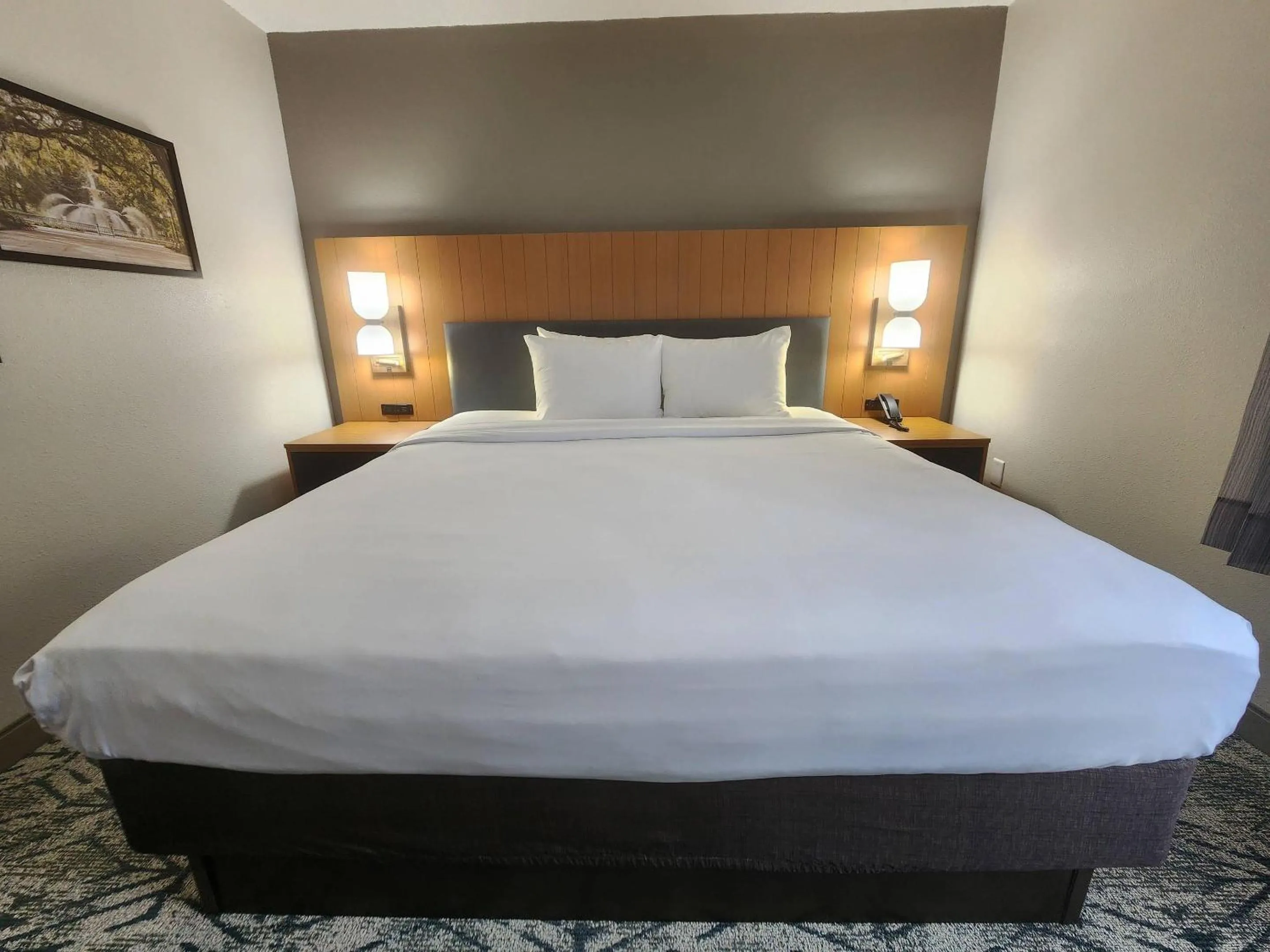 Bedroom, Bed in Country Inn & Suites by Radisson, Dahlgren-King George, VA