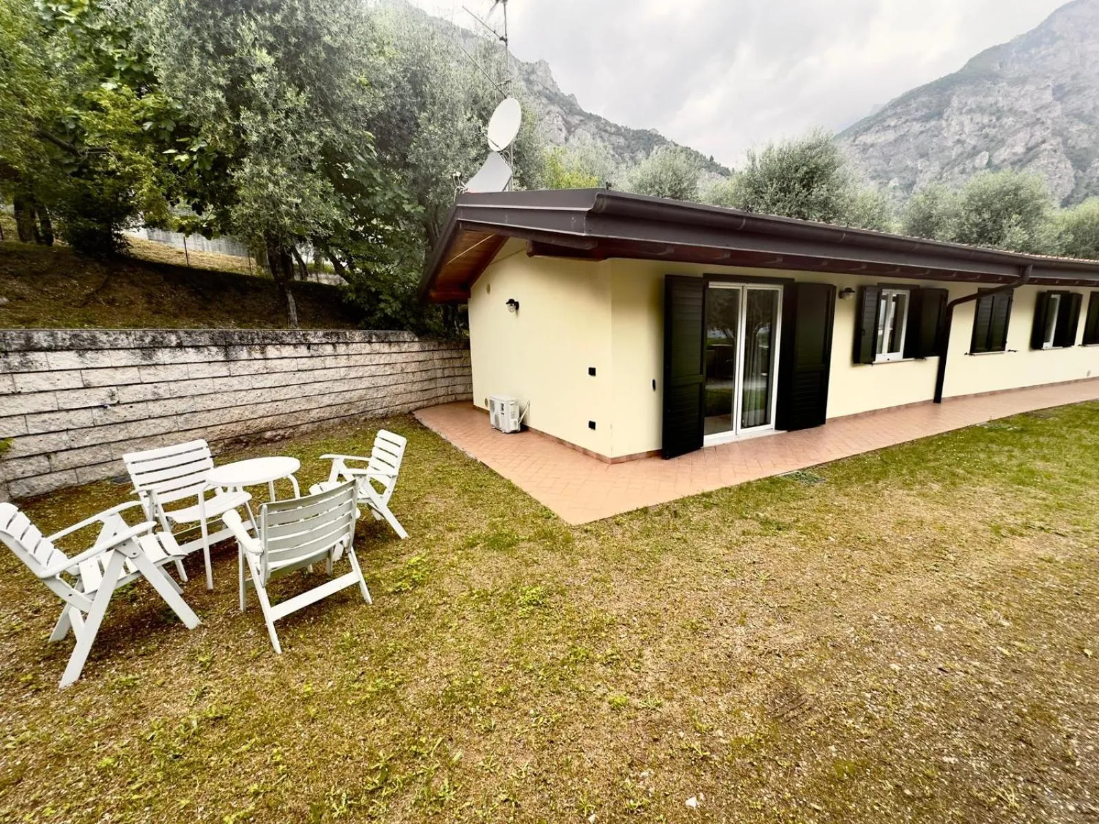 Property building in Hotel Casa Piantoni