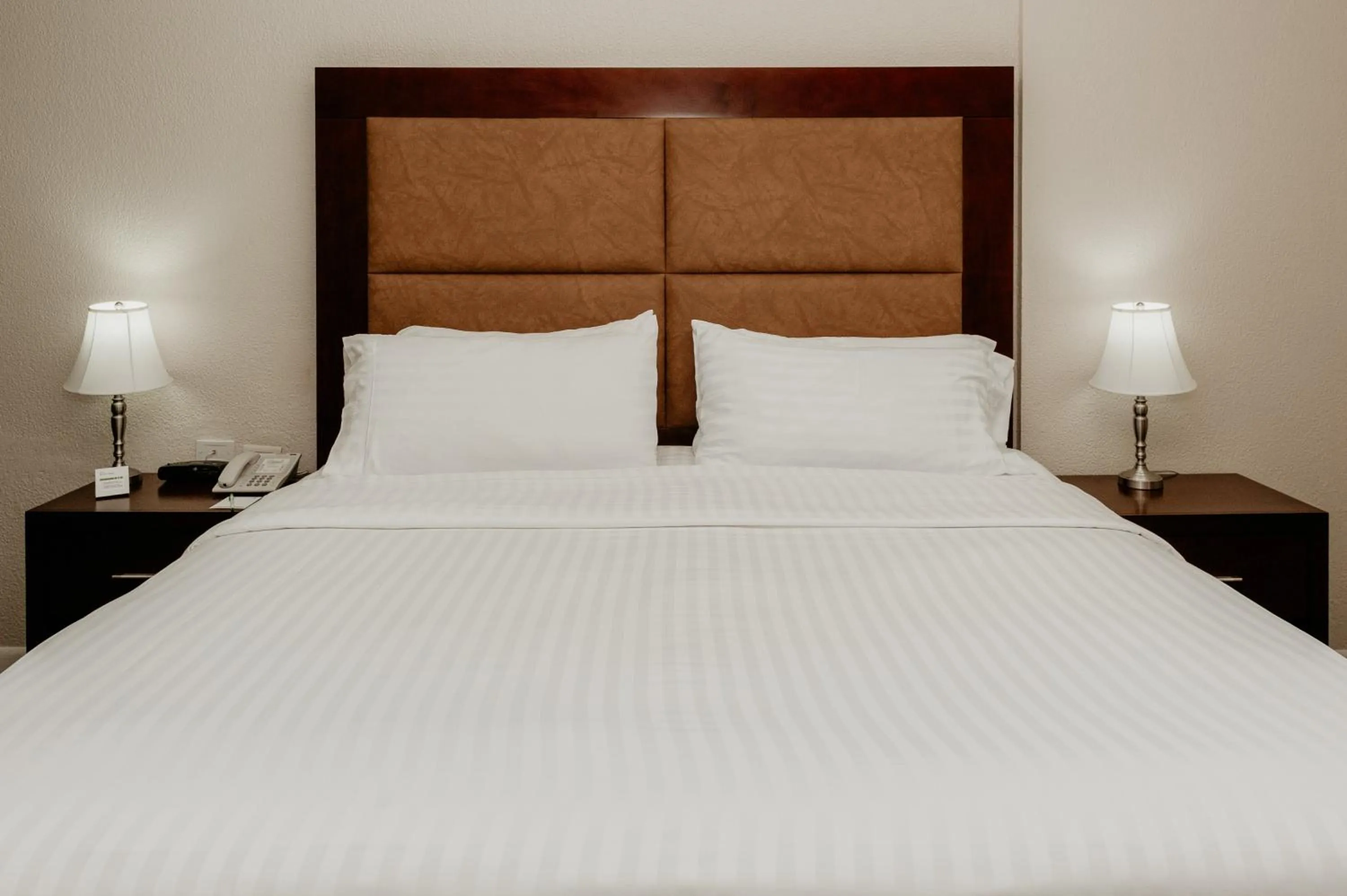 Photo of the whole room, Bed in Holiday Inn Durango by IHG