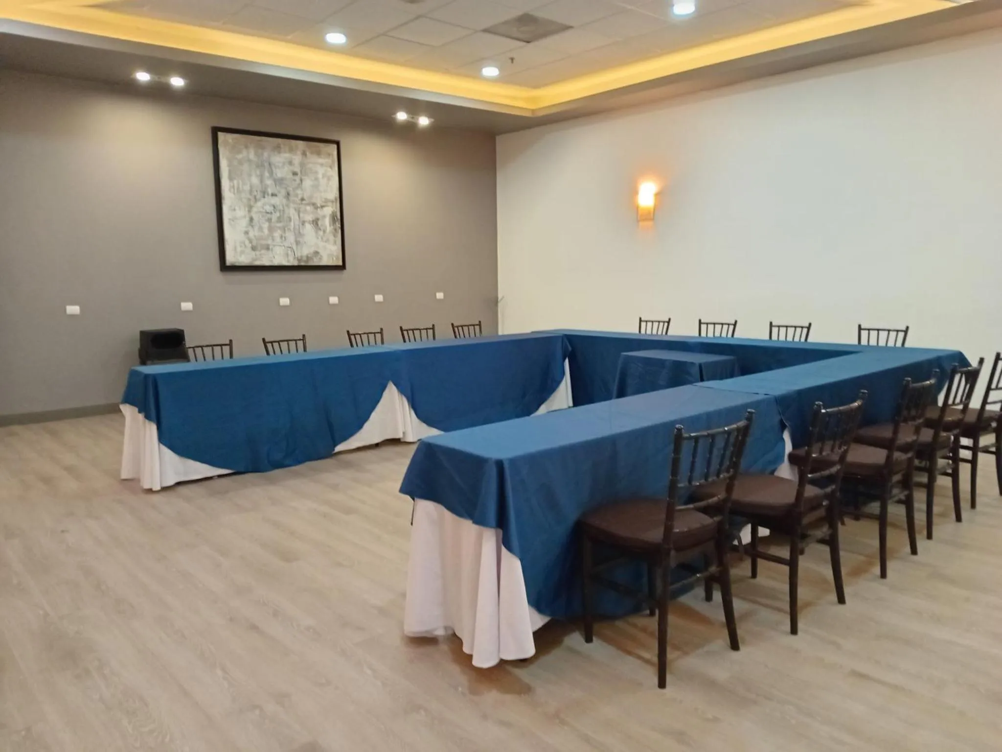 Meeting/conference room in Holiday Inn Durango by IHG