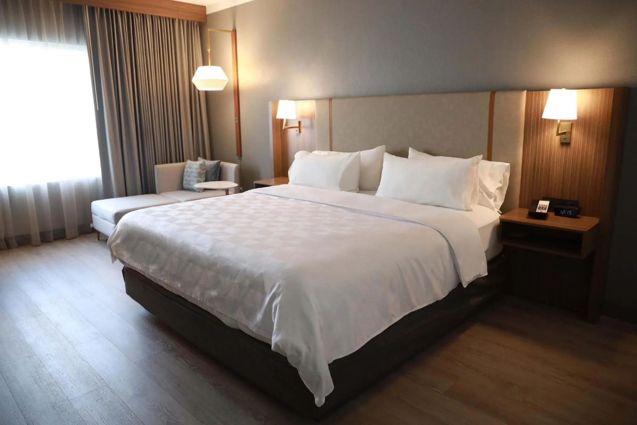 Photo of the whole room, Bed in Holiday Inn Durango by IHG