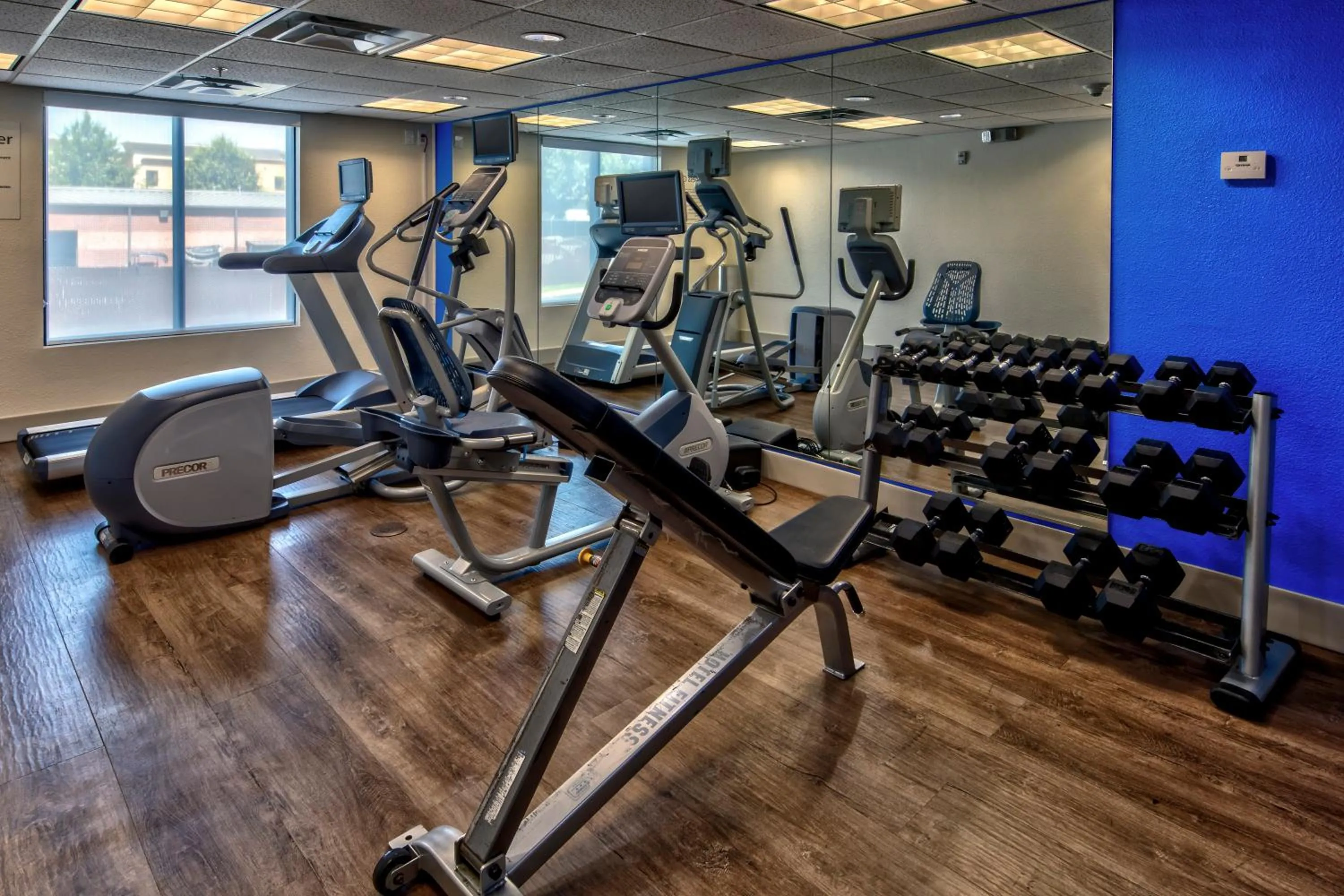 Fitness centre/facilities in Holiday Inn Express Hotel & Suites Smyrna-Nashville Area by IHG