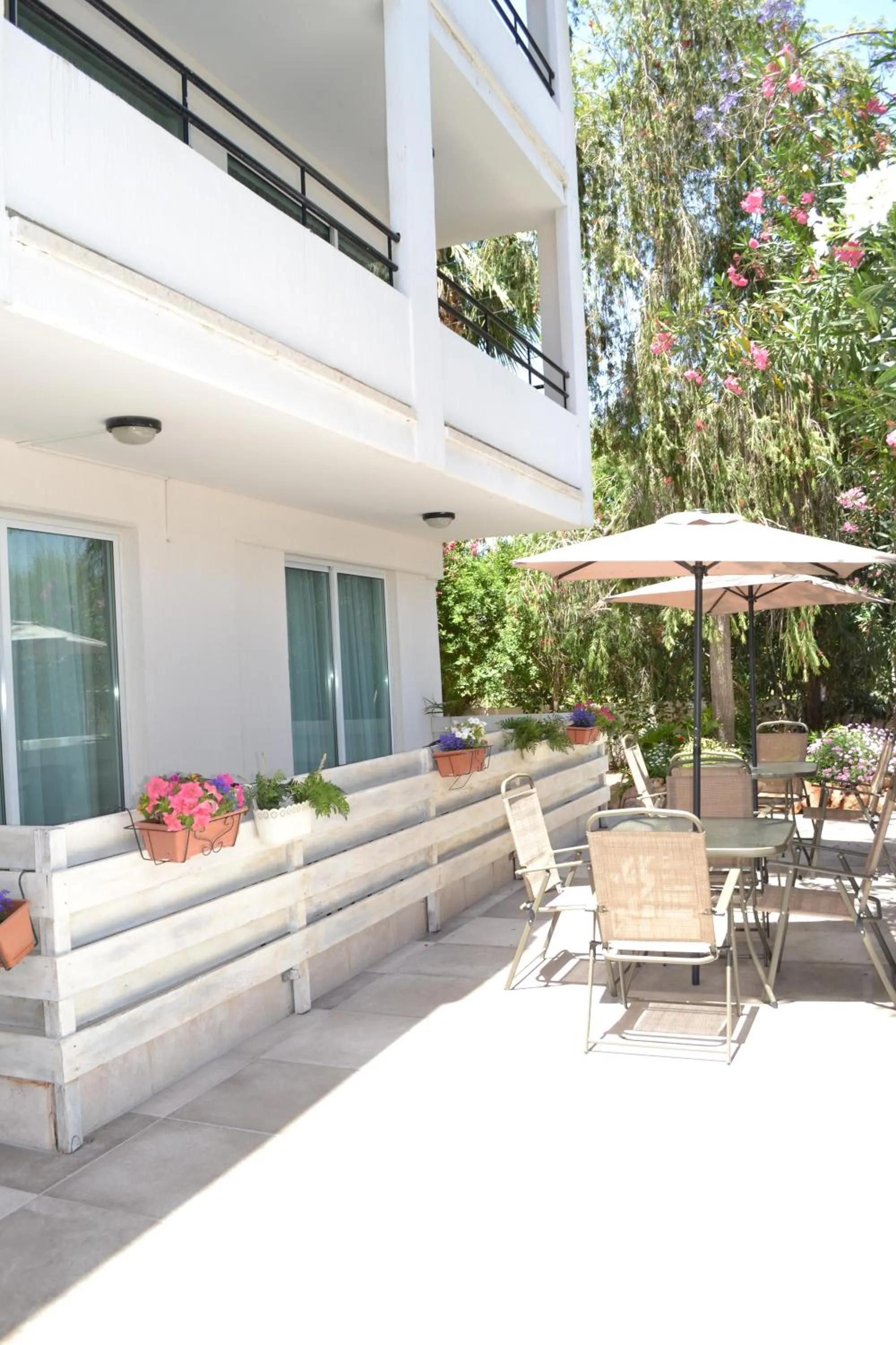 Garden in Marianna Hotel Apartments