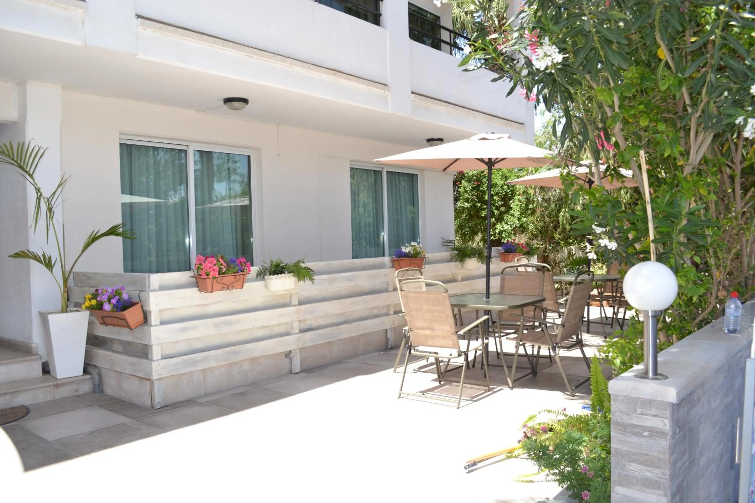 Garden in Marianna Hotel Apartments