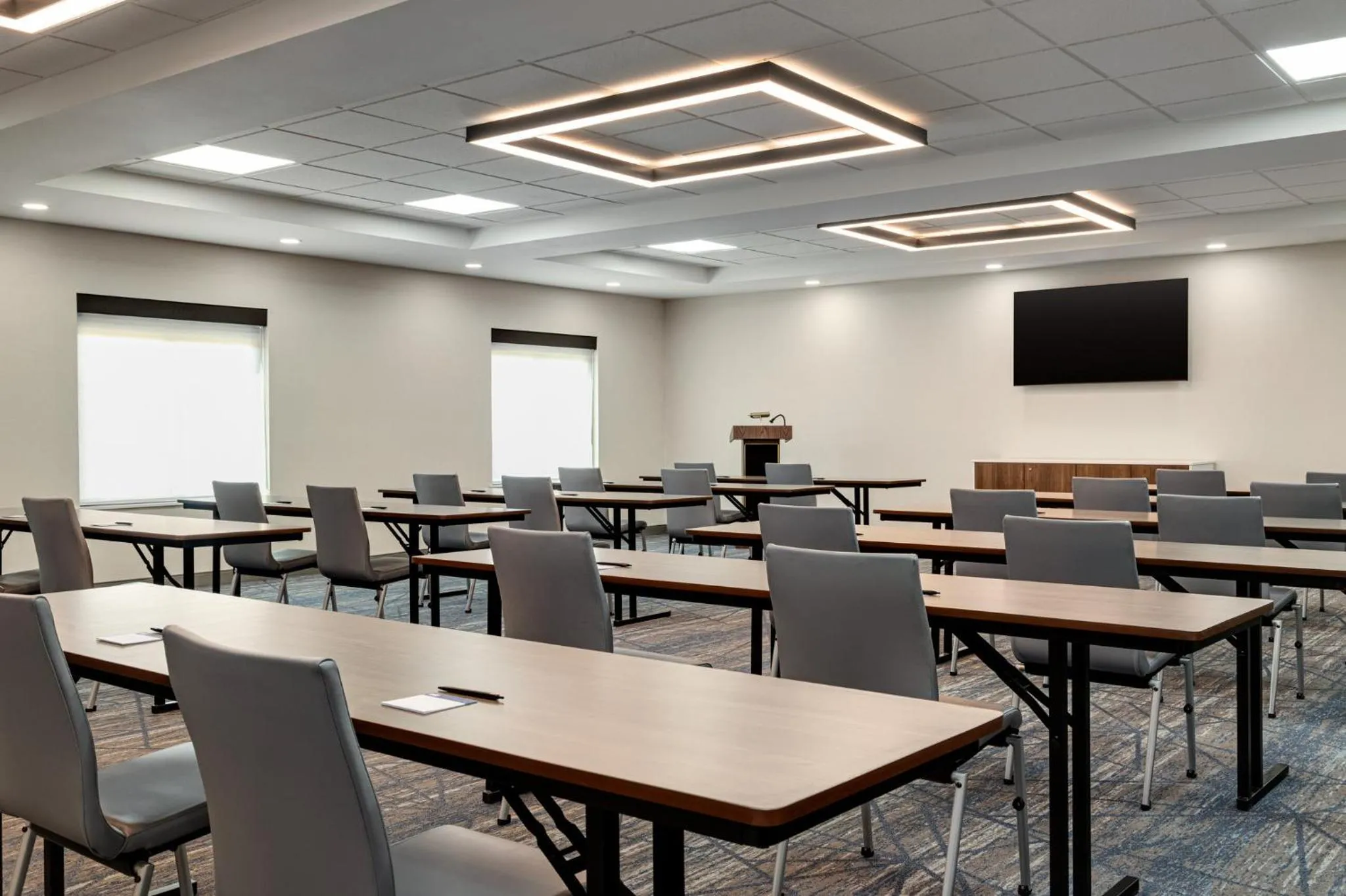 Meeting/conference room in Holiday Inn Express & Suites Forrest City by IHG