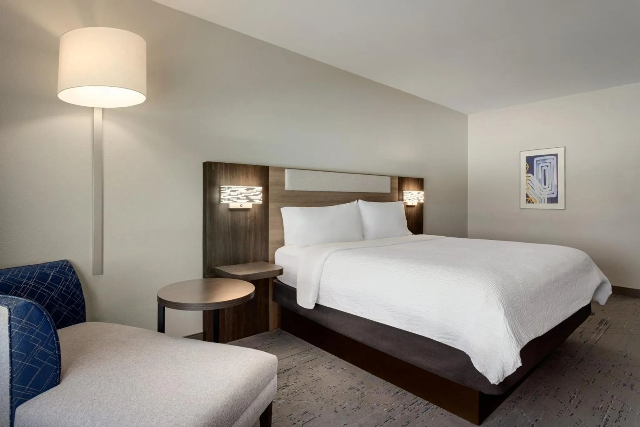 Photo of the whole room, Bed in Holiday Inn Express & Suites Forrest City by IHG