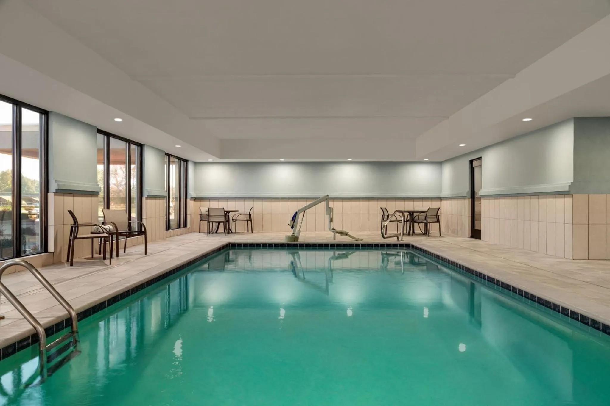 Swimming pool in Holiday Inn Express & Suites Forrest City by IHG